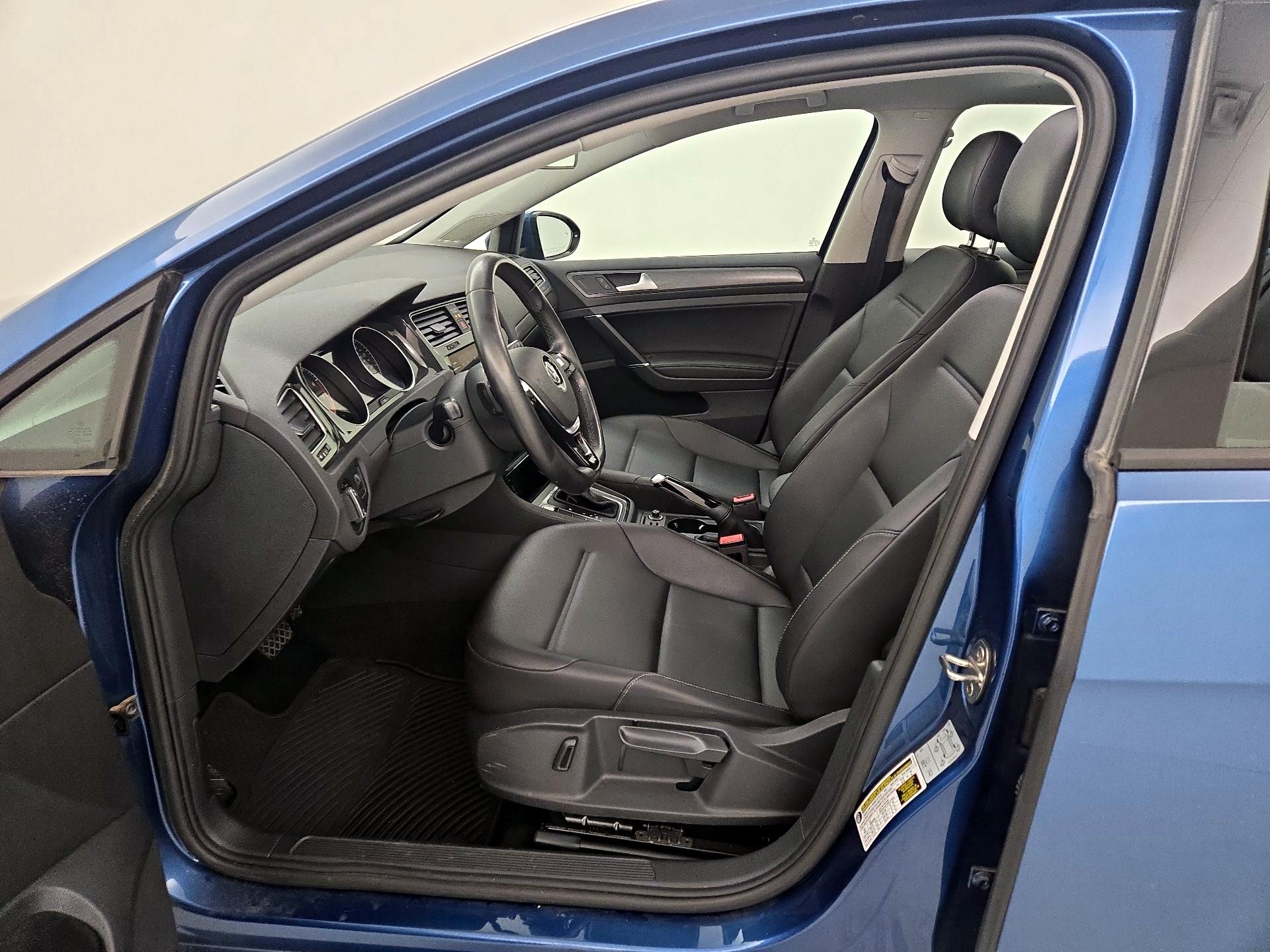 Thumbnail: 2018 Volkswagen Golf - 11