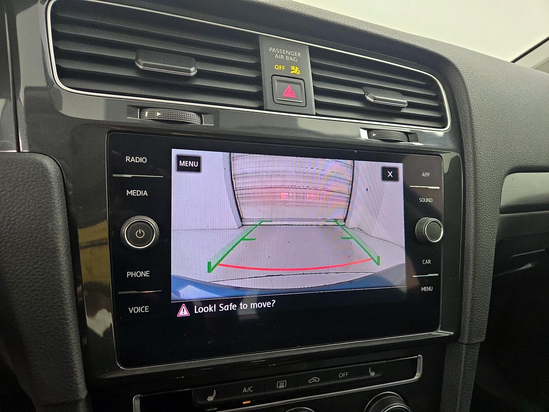 Thumbnail: 2018 Volkswagen Golf - 14