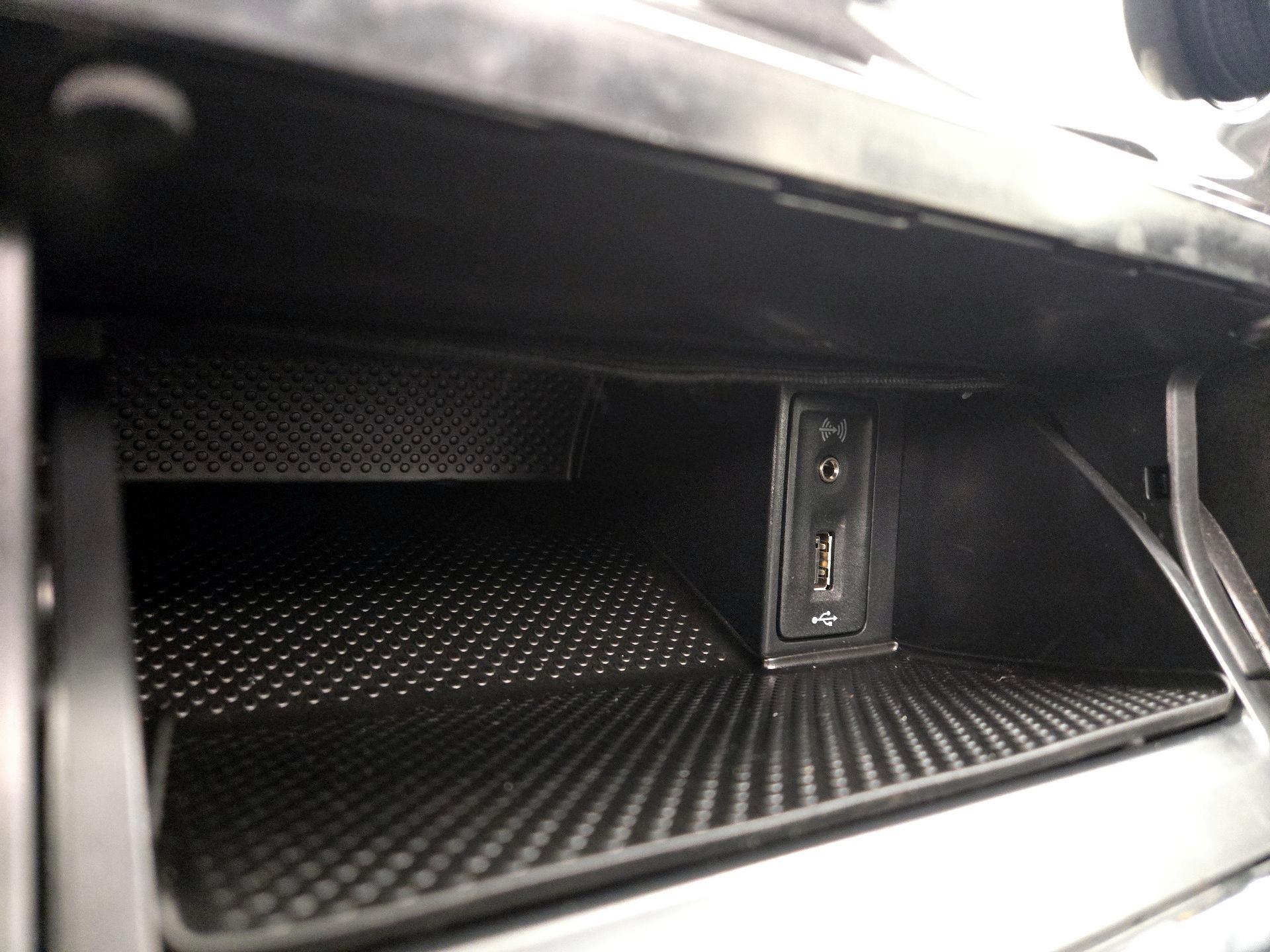 Thumbnail: 2018 Volkswagen Golf - 18