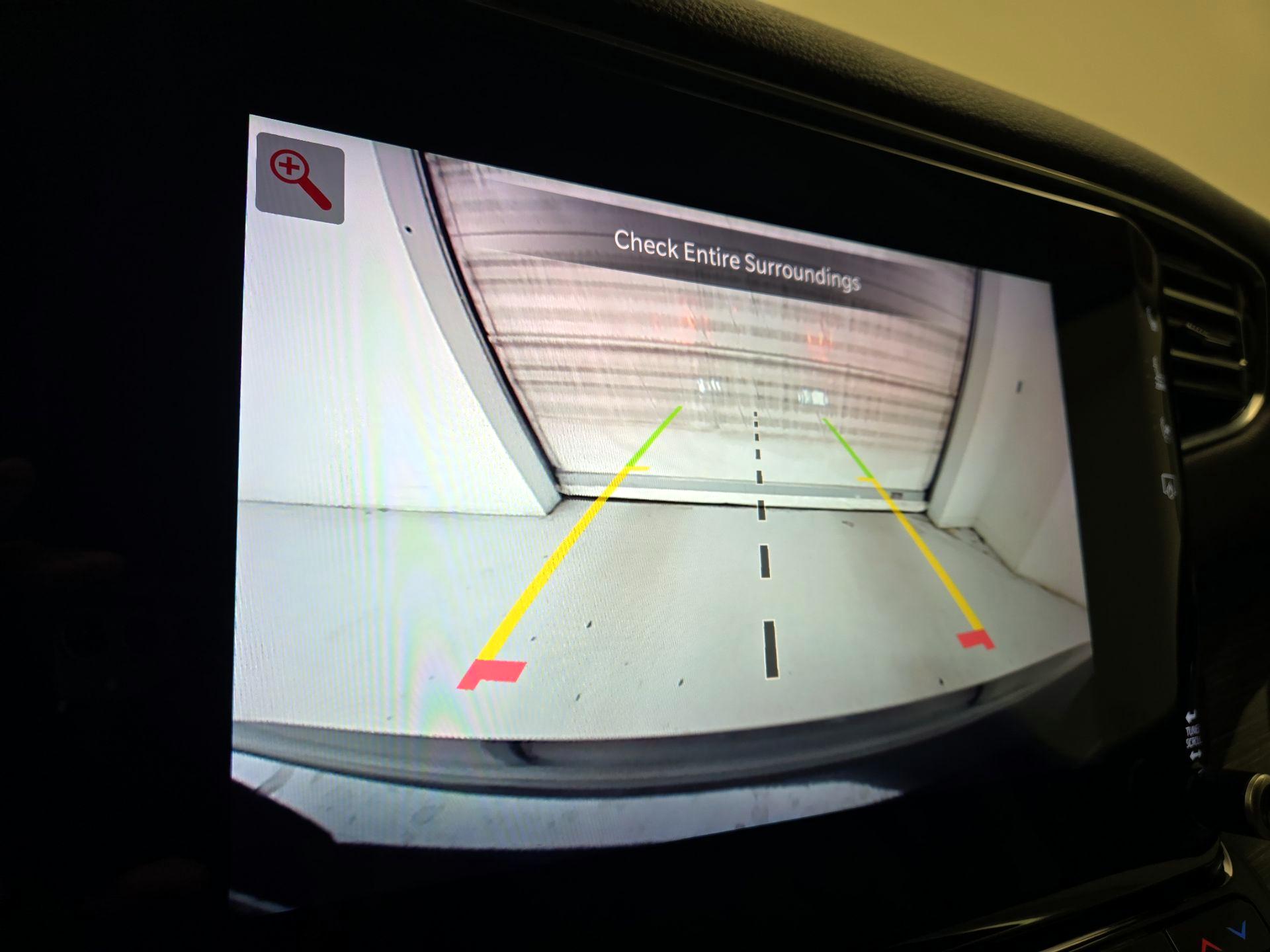 Thumbnail: 2022 Jeep Wagoneer - 15