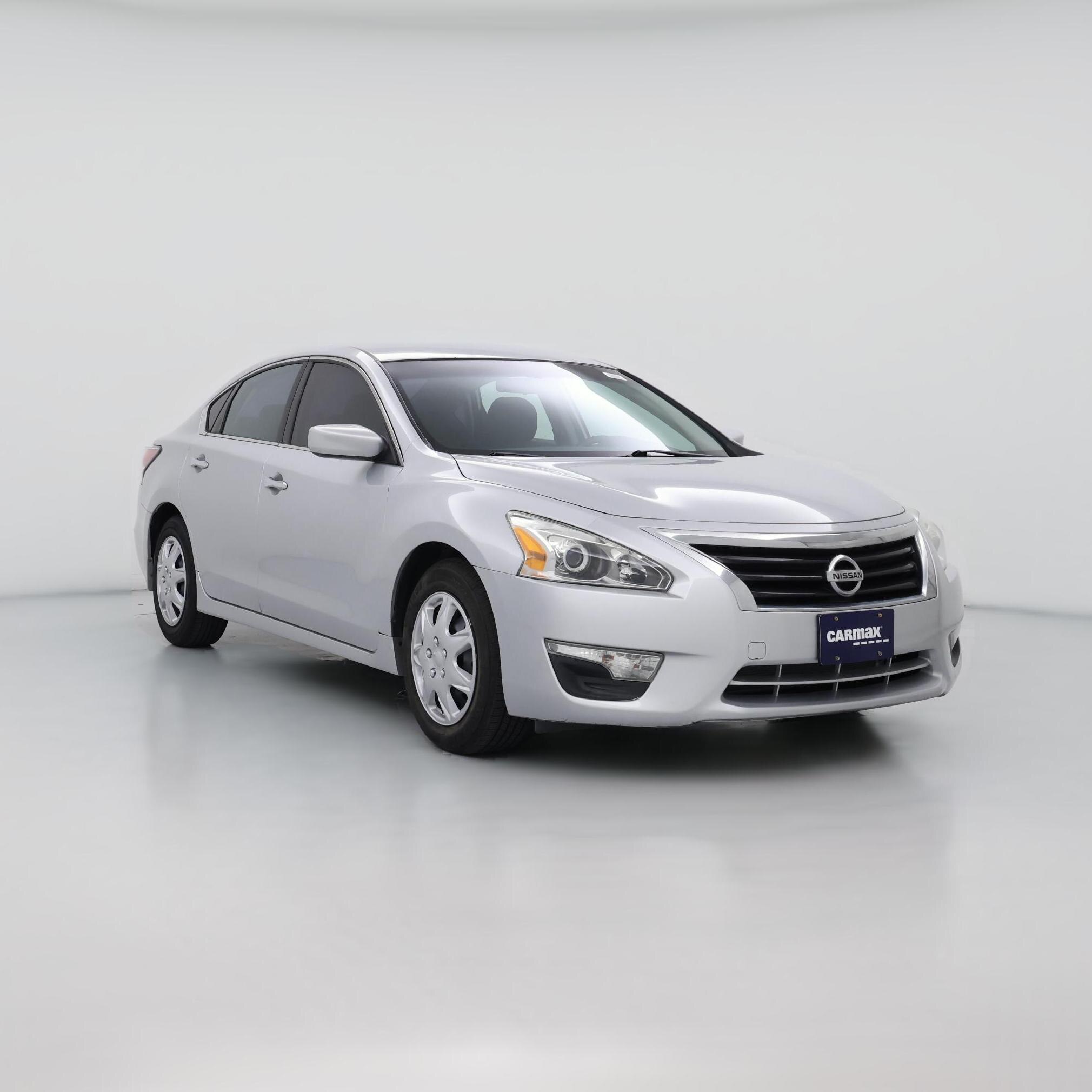 Thumbnail: 2015 Nissan Altima - 1