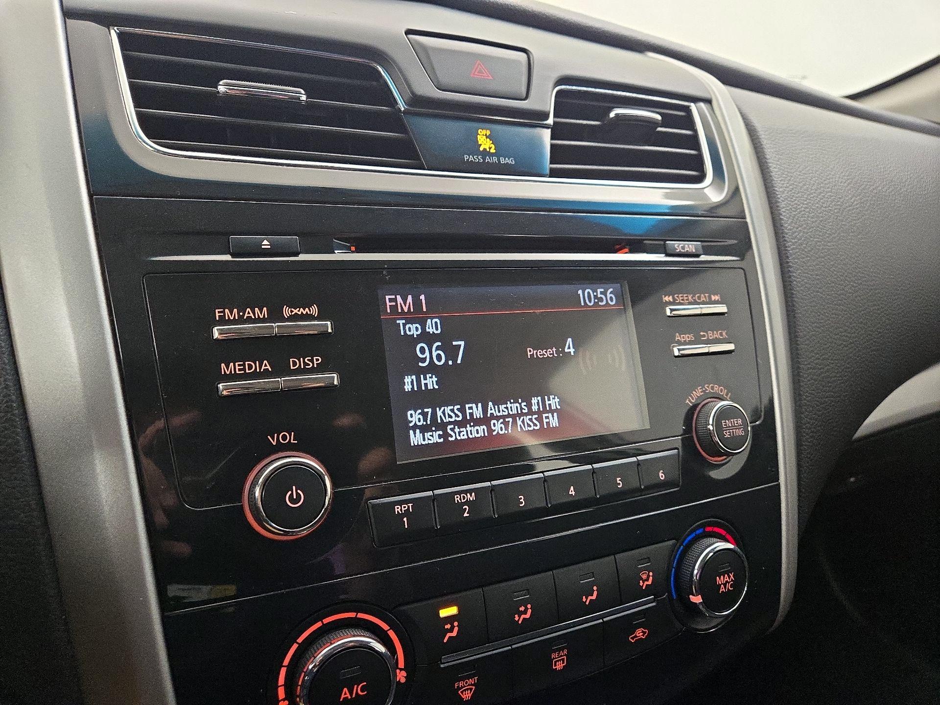 Thumbnail: 2015 Nissan Altima - 15