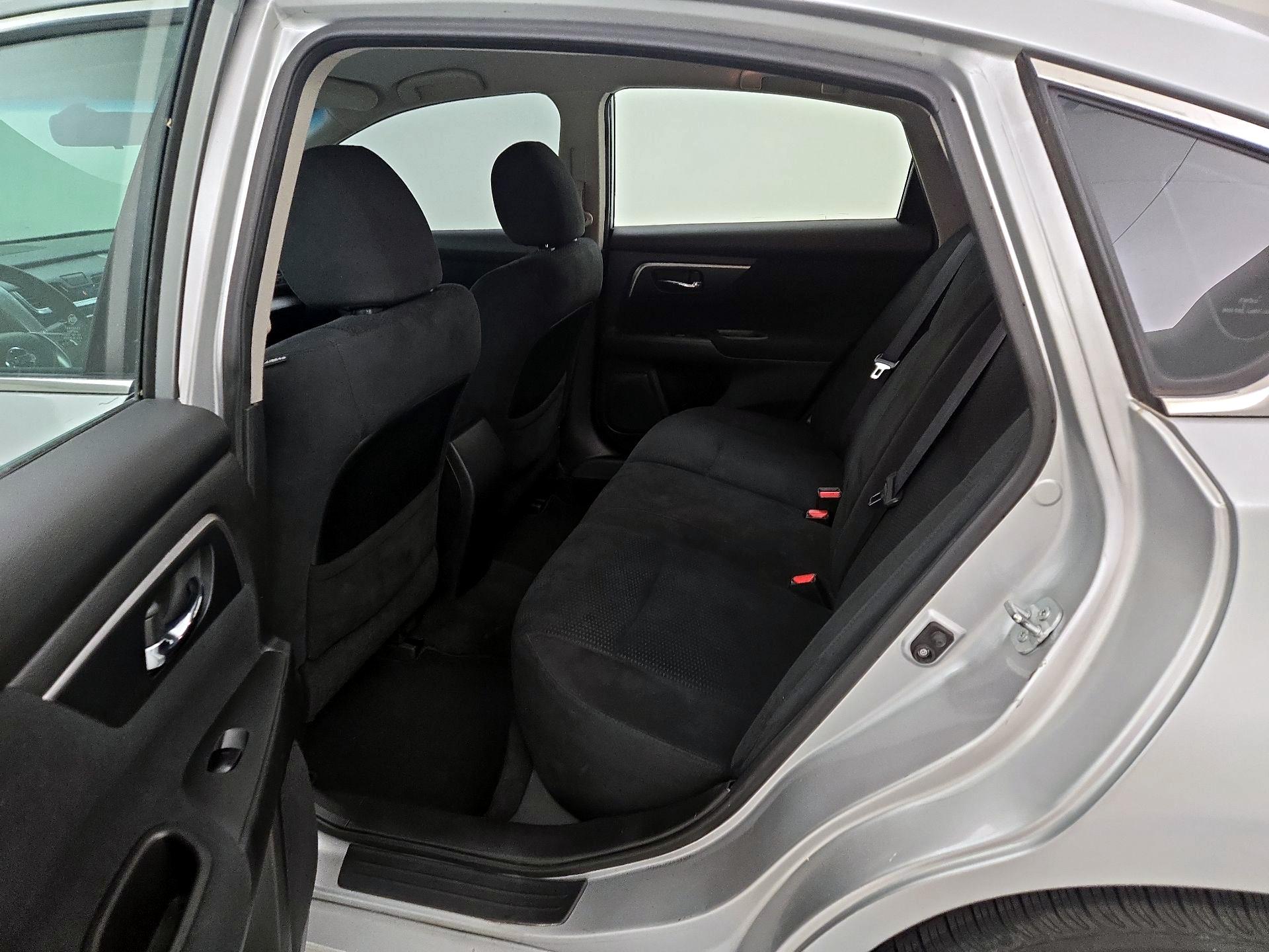 Thumbnail: 2015 Nissan Altima - 19