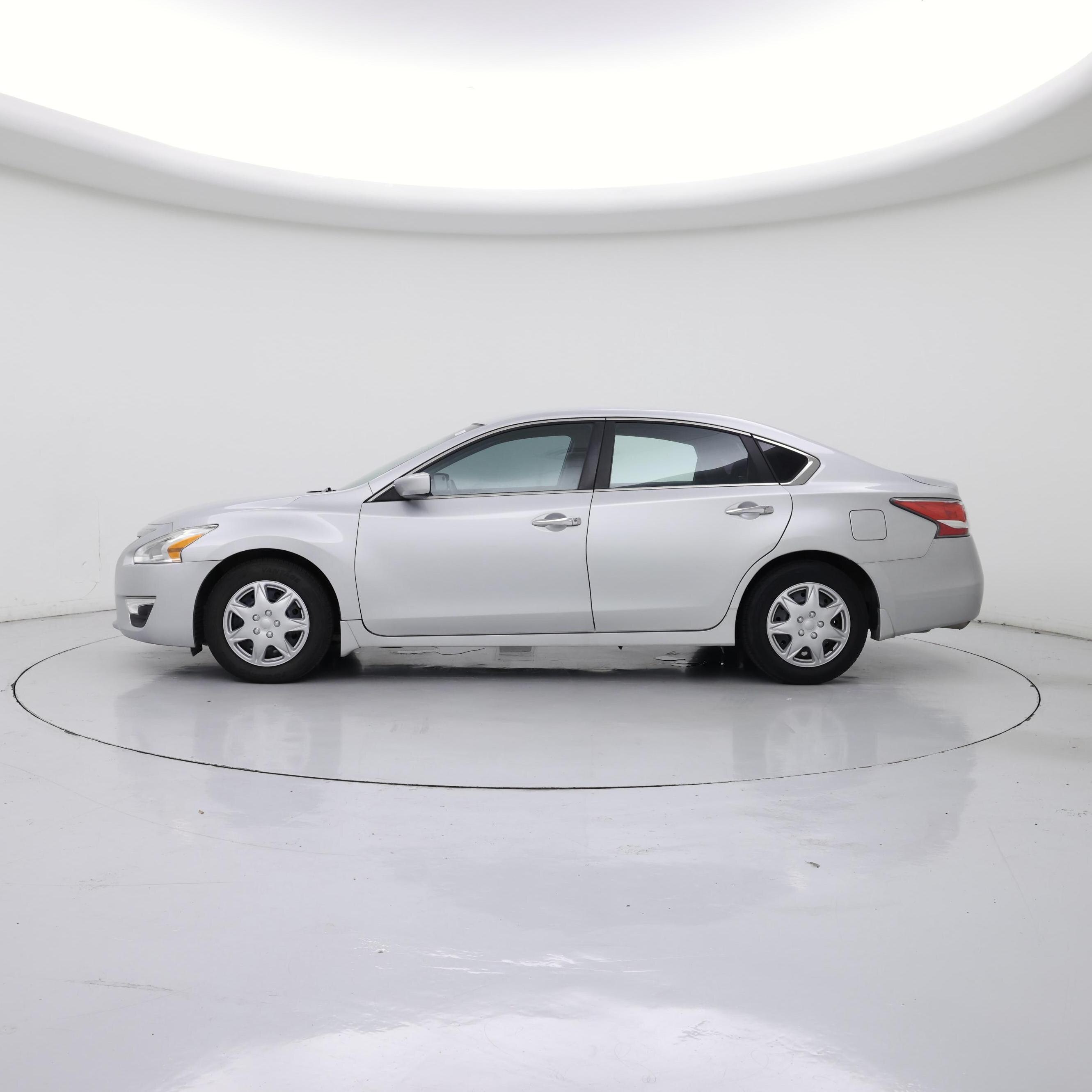 Thumbnail: 2015 Nissan Altima - 3