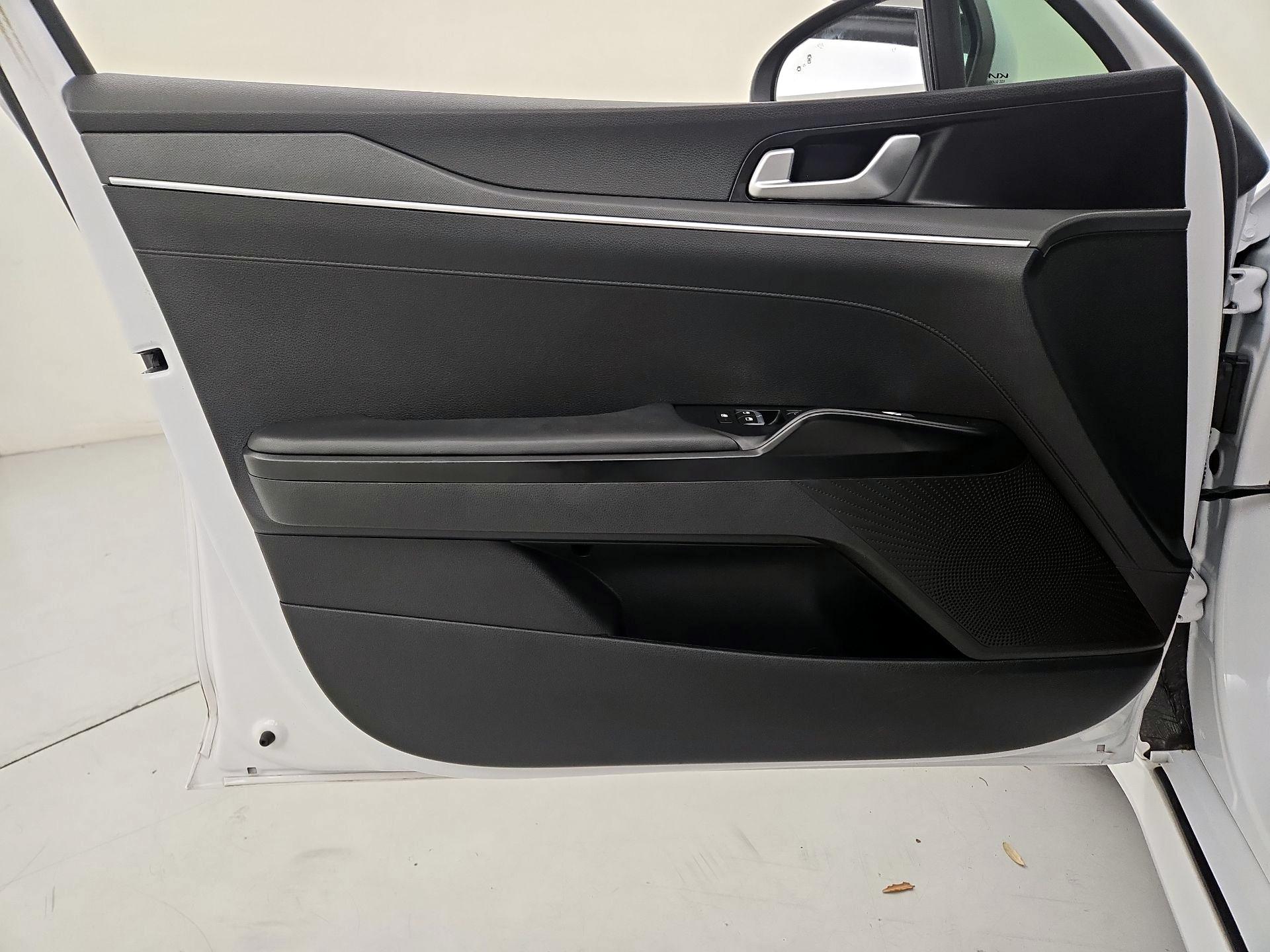 Thumbnail: 2023 Kia K5 - 12