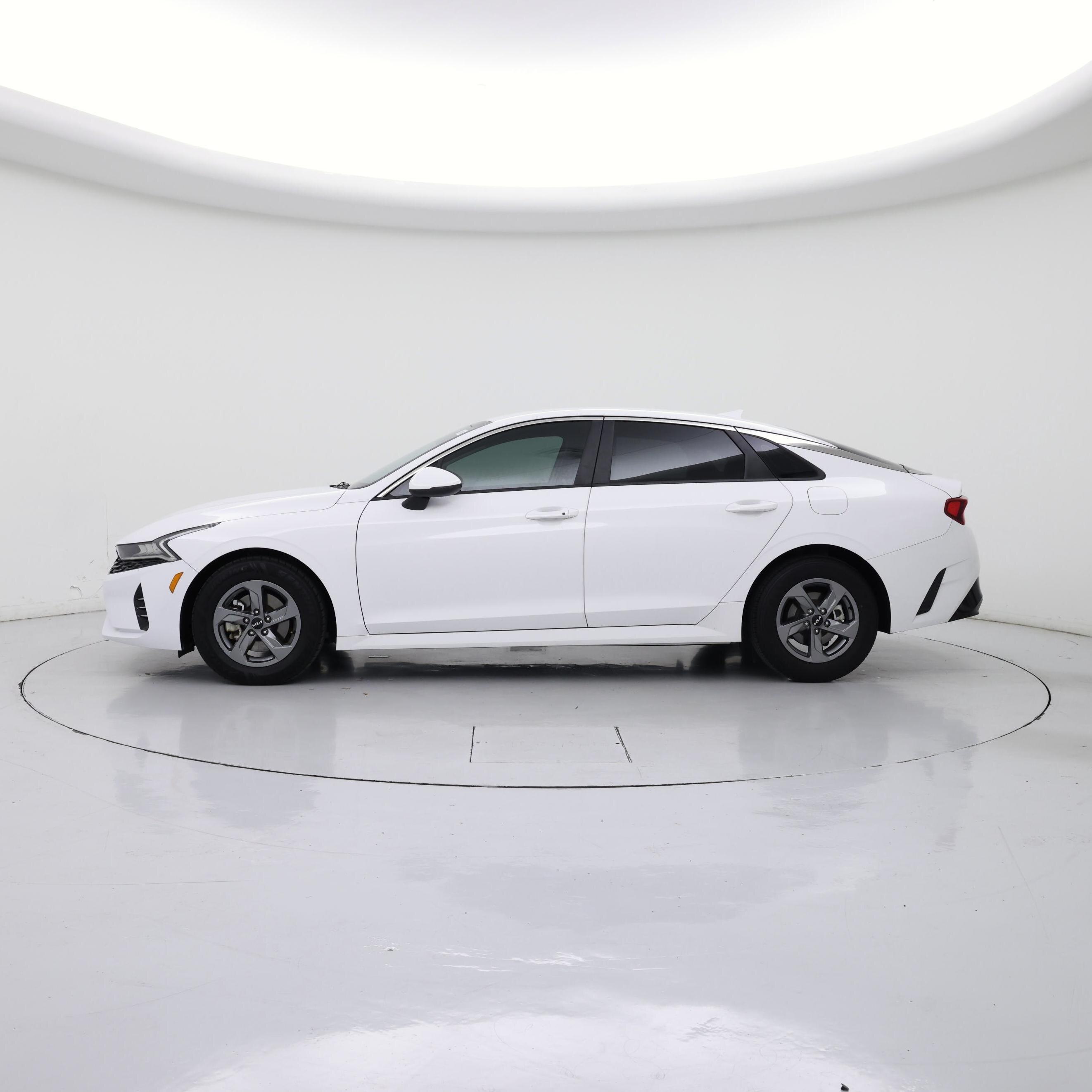 Thumbnail: 2023 Kia K5 - 3