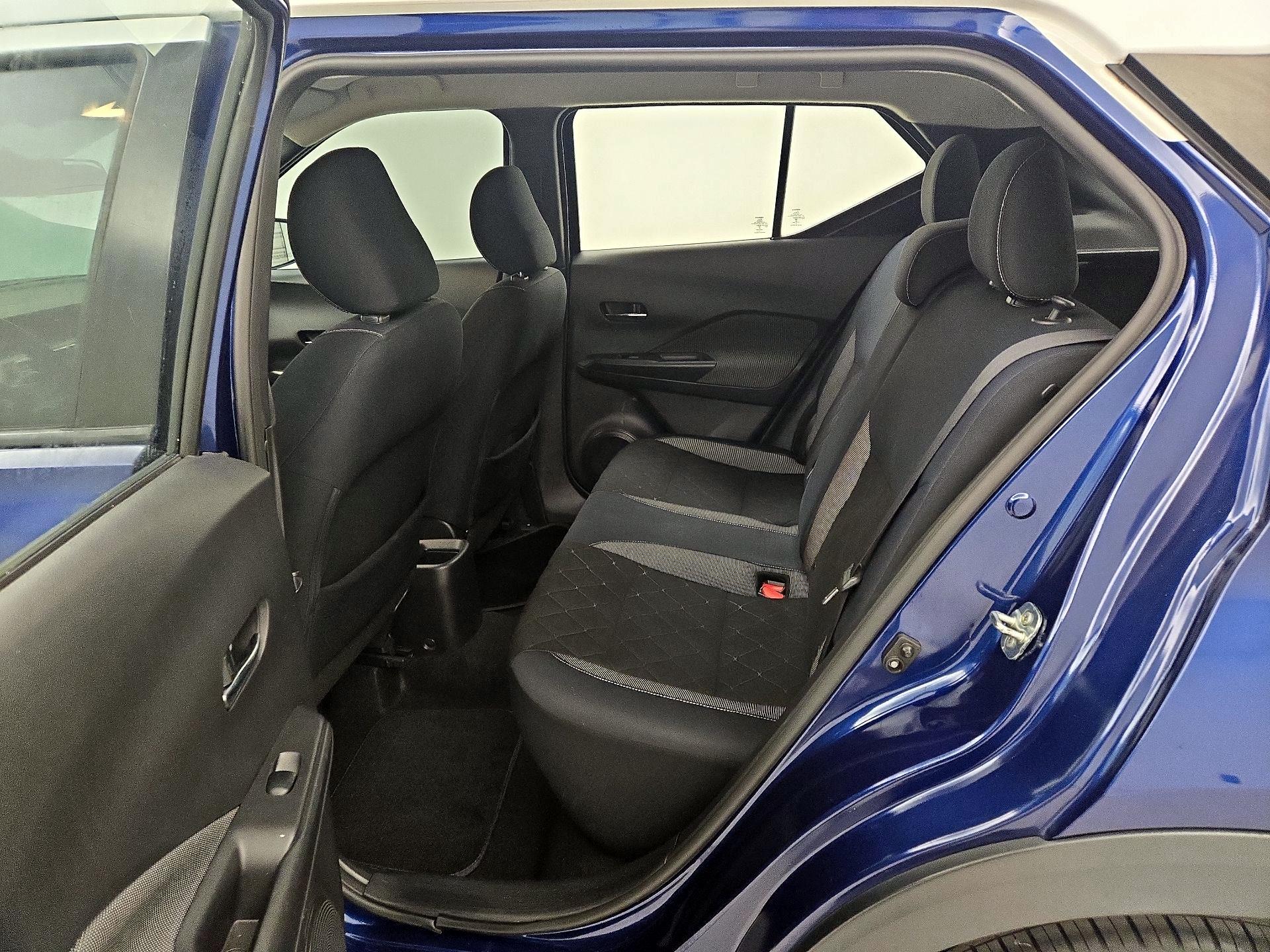 Thumbnail: 2018 Nissan Kicks - 19