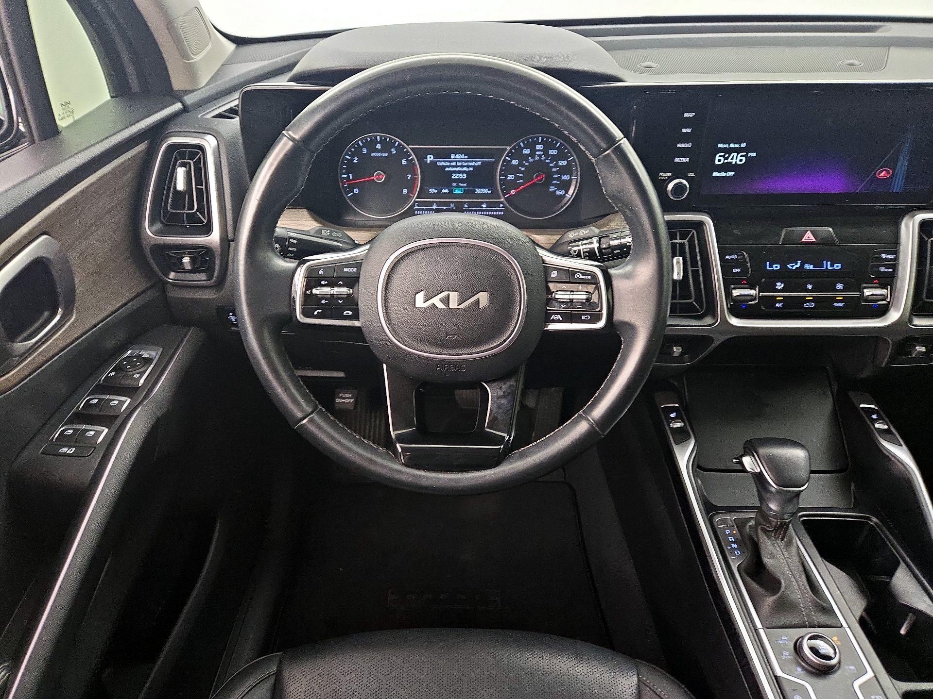 Thumbnail: 2023 Kia Sorento - 10