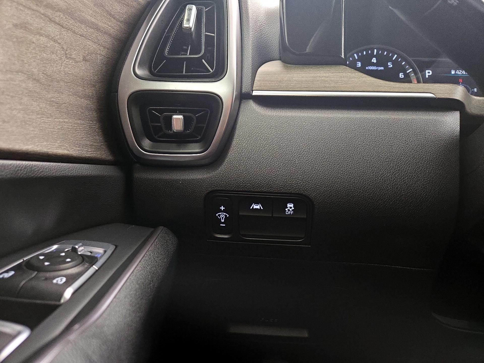 Thumbnail: 2023 Kia Sorento - 13