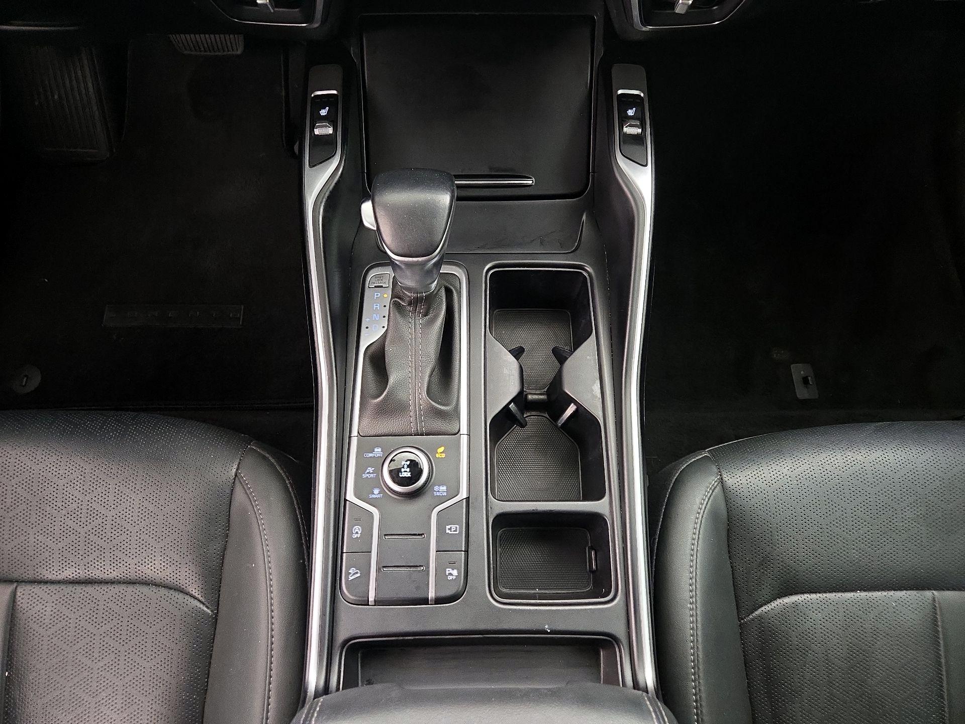 Thumbnail: 2023 Kia Sorento - 18