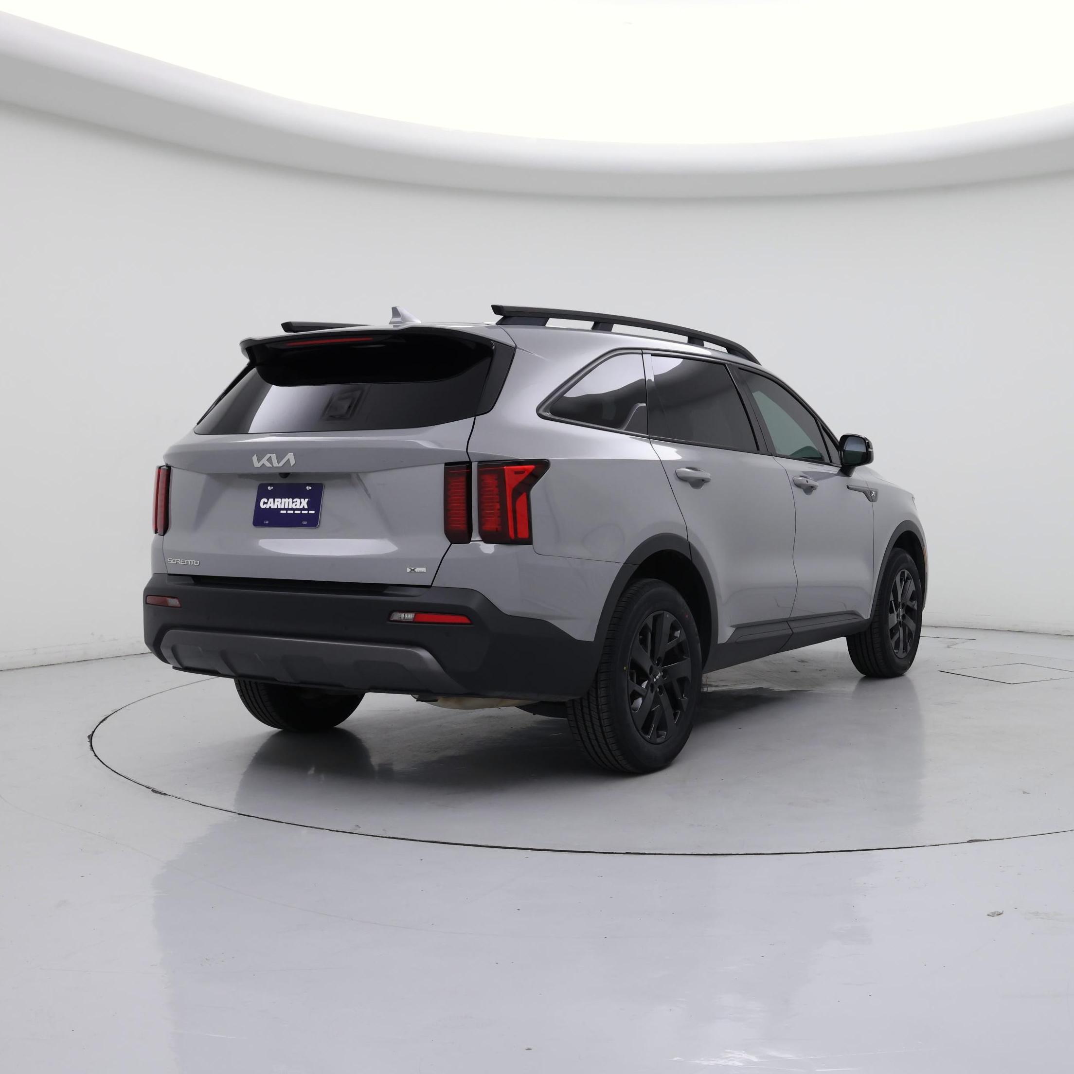 Thumbnail: 2023 Kia Sorento - 8