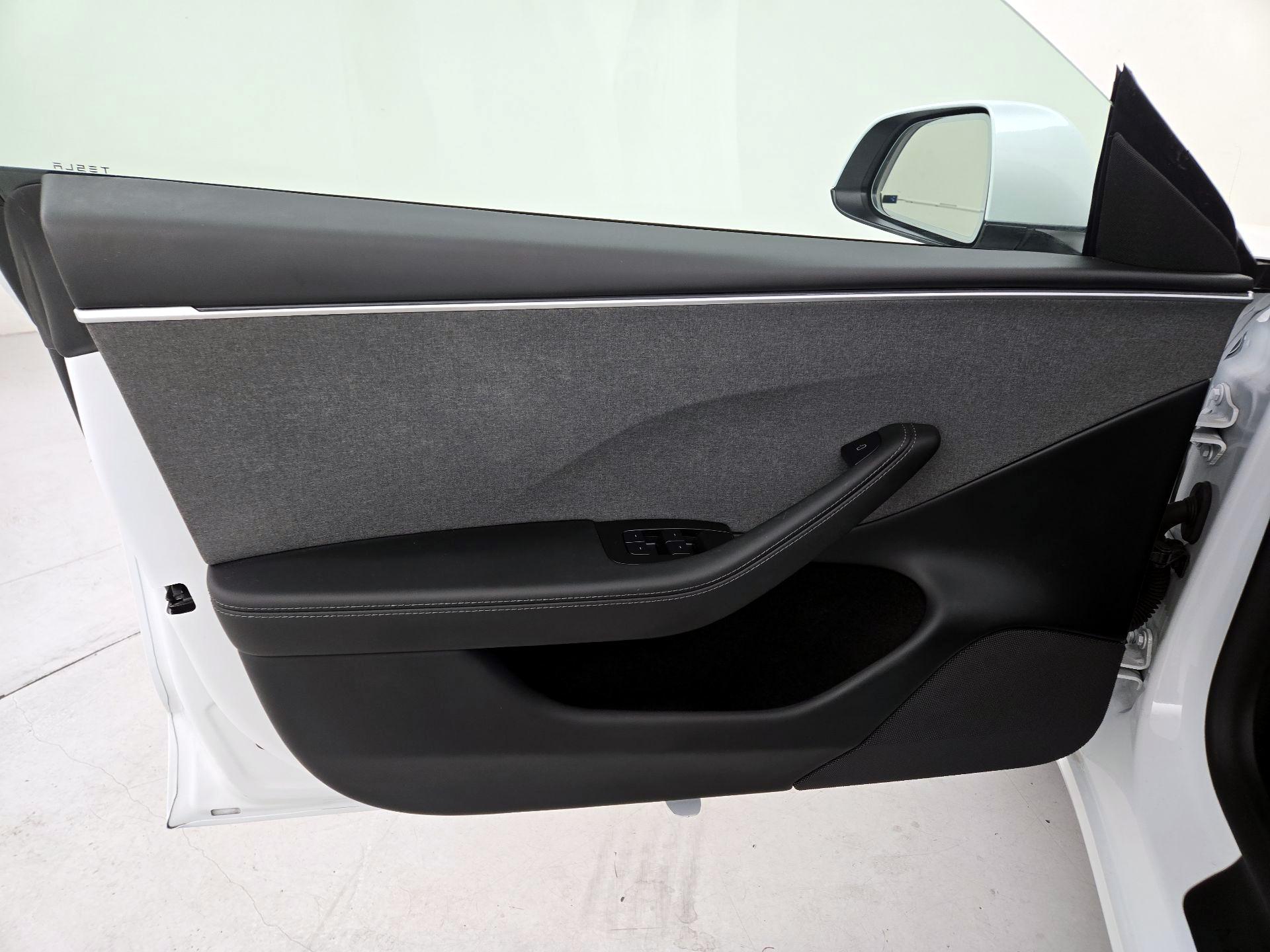 Thumbnail: 2025 Tesla Model 3 - 12