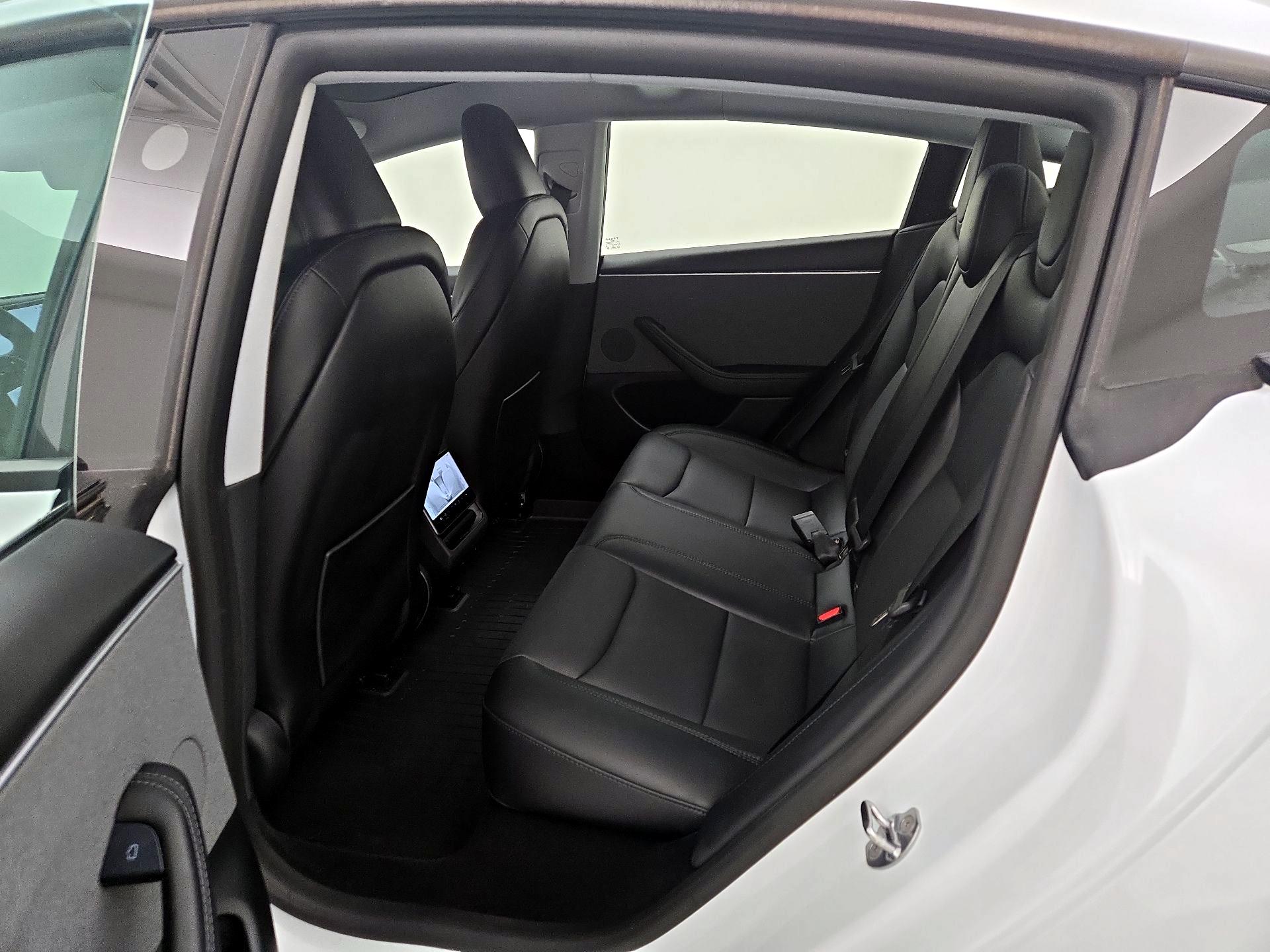 Thumbnail: 2025 Tesla Model 3 - 20