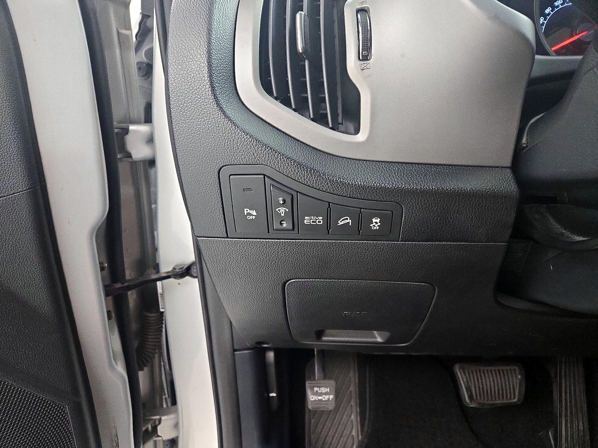 Thumbnail: 2014 Kia Sportage - 13