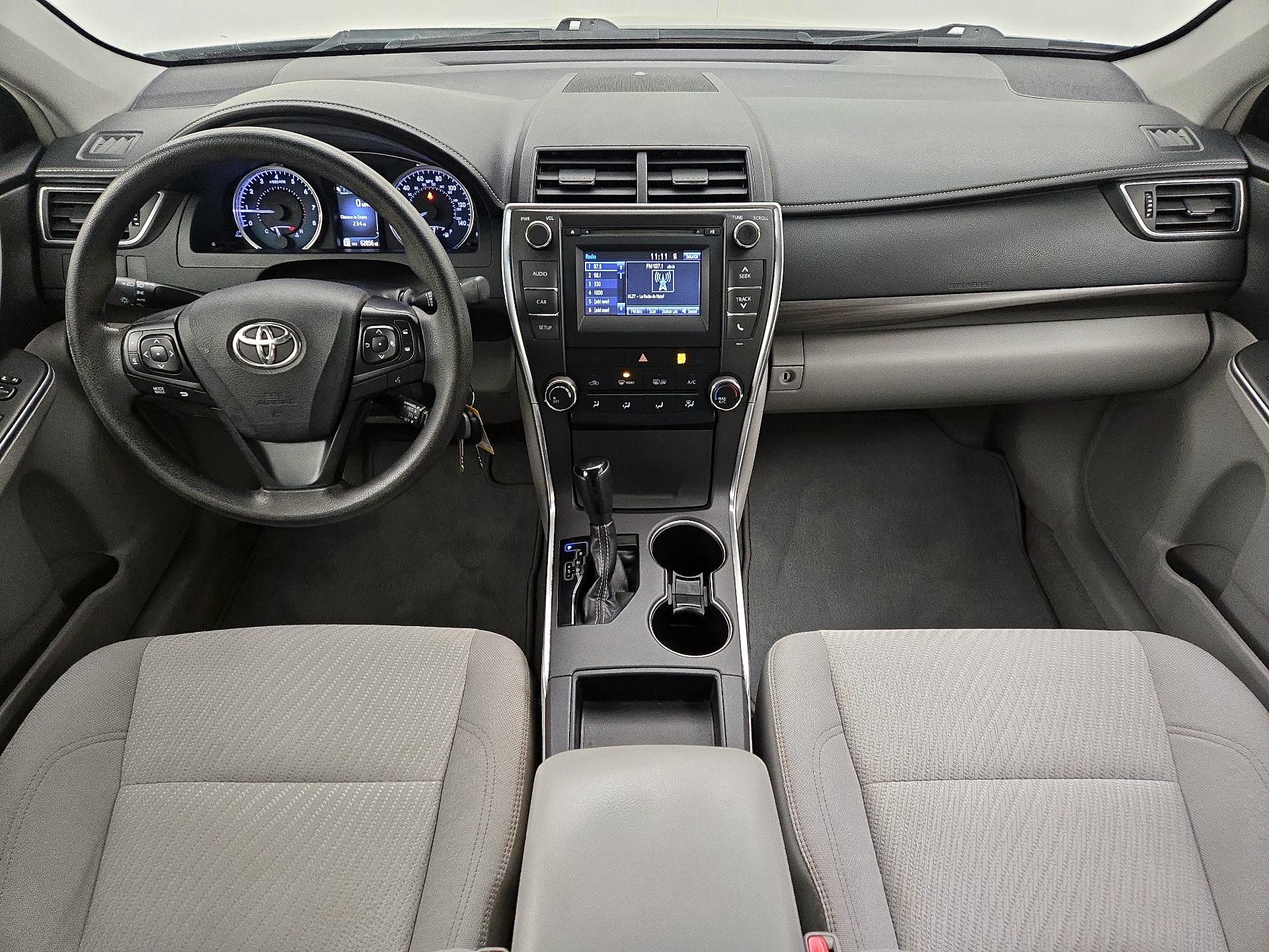 Thumbnail: 2017 Toyota Camry - 9