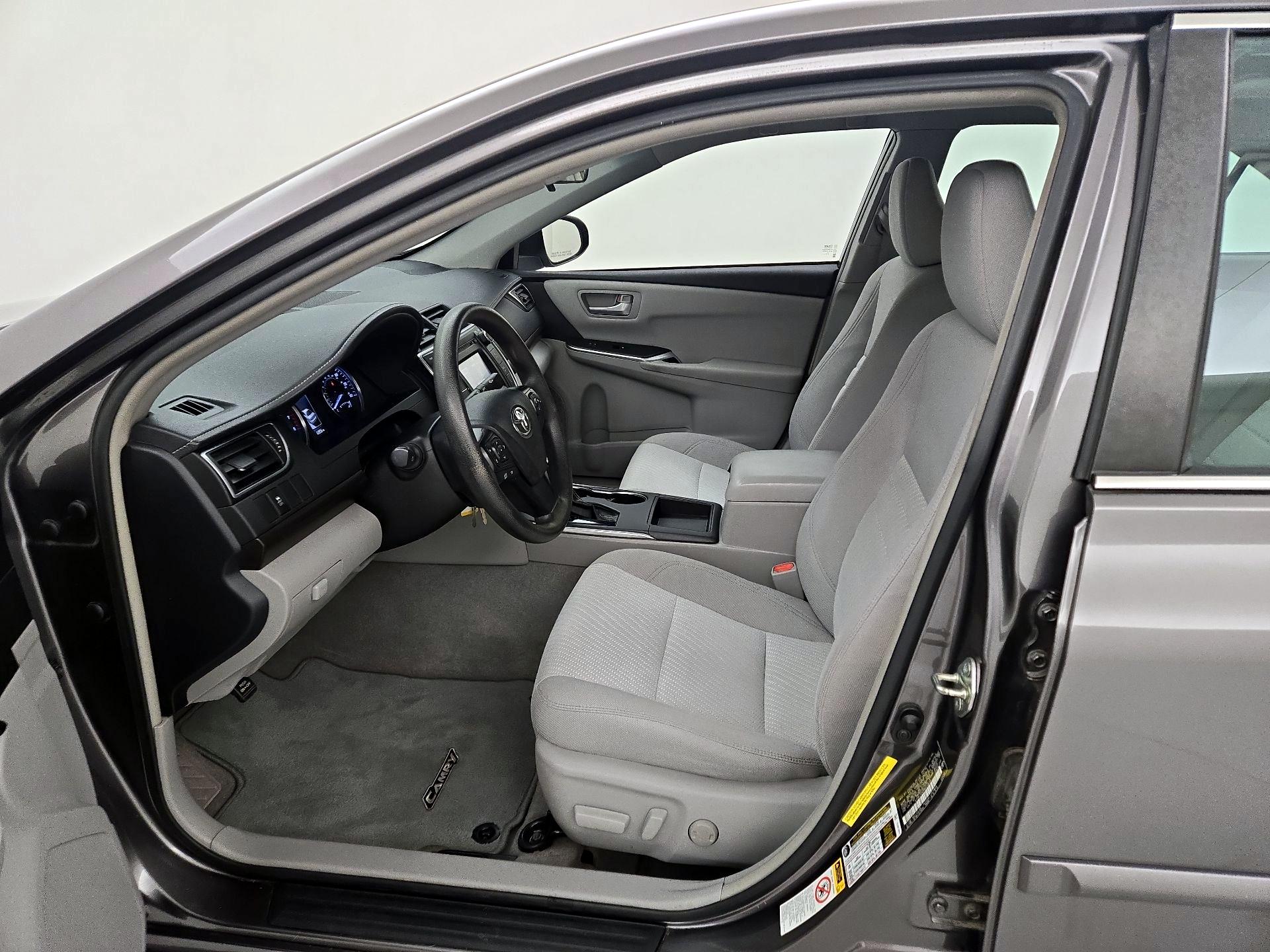 Thumbnail: 2017 Toyota Camry - 11