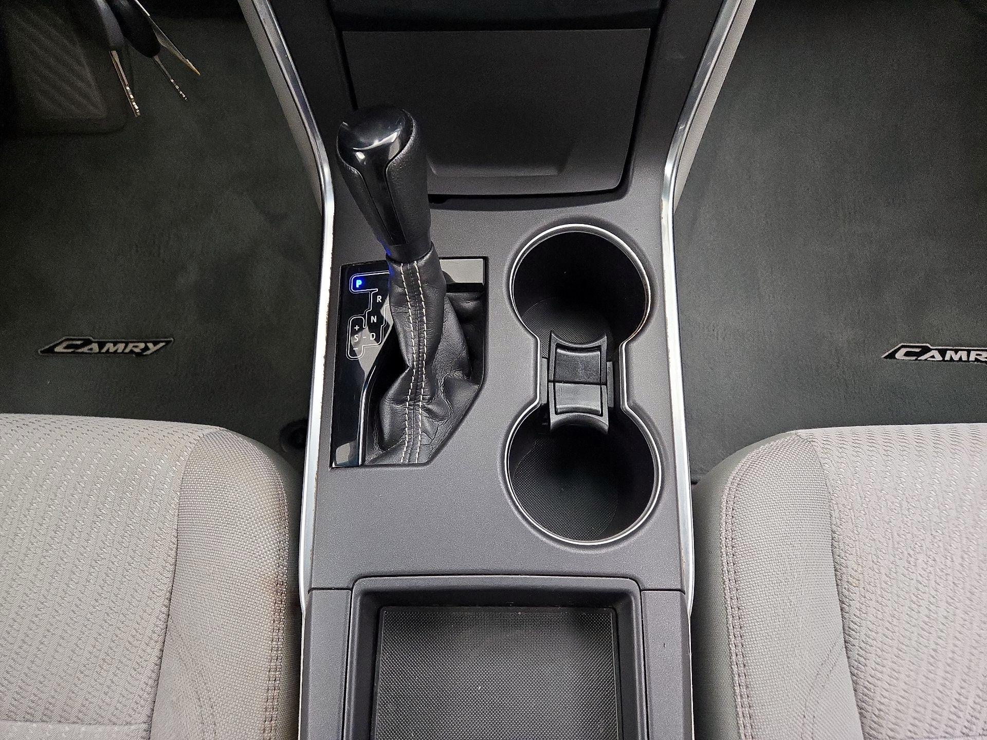 Thumbnail: 2017 Toyota Camry - 17