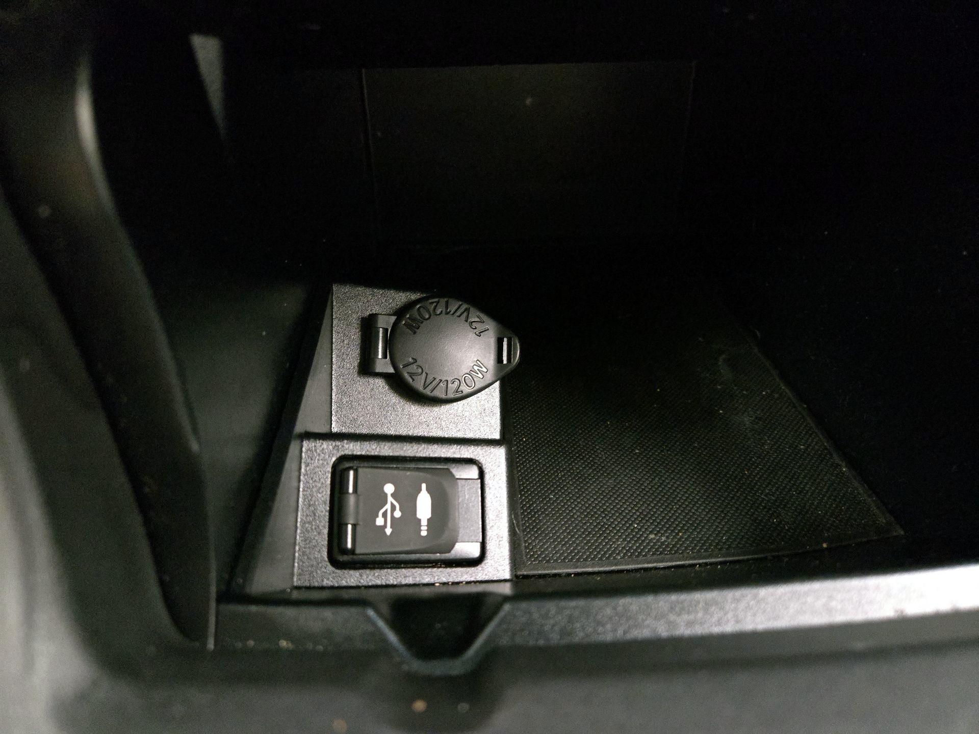 Thumbnail: 2017 Toyota Camry - 18