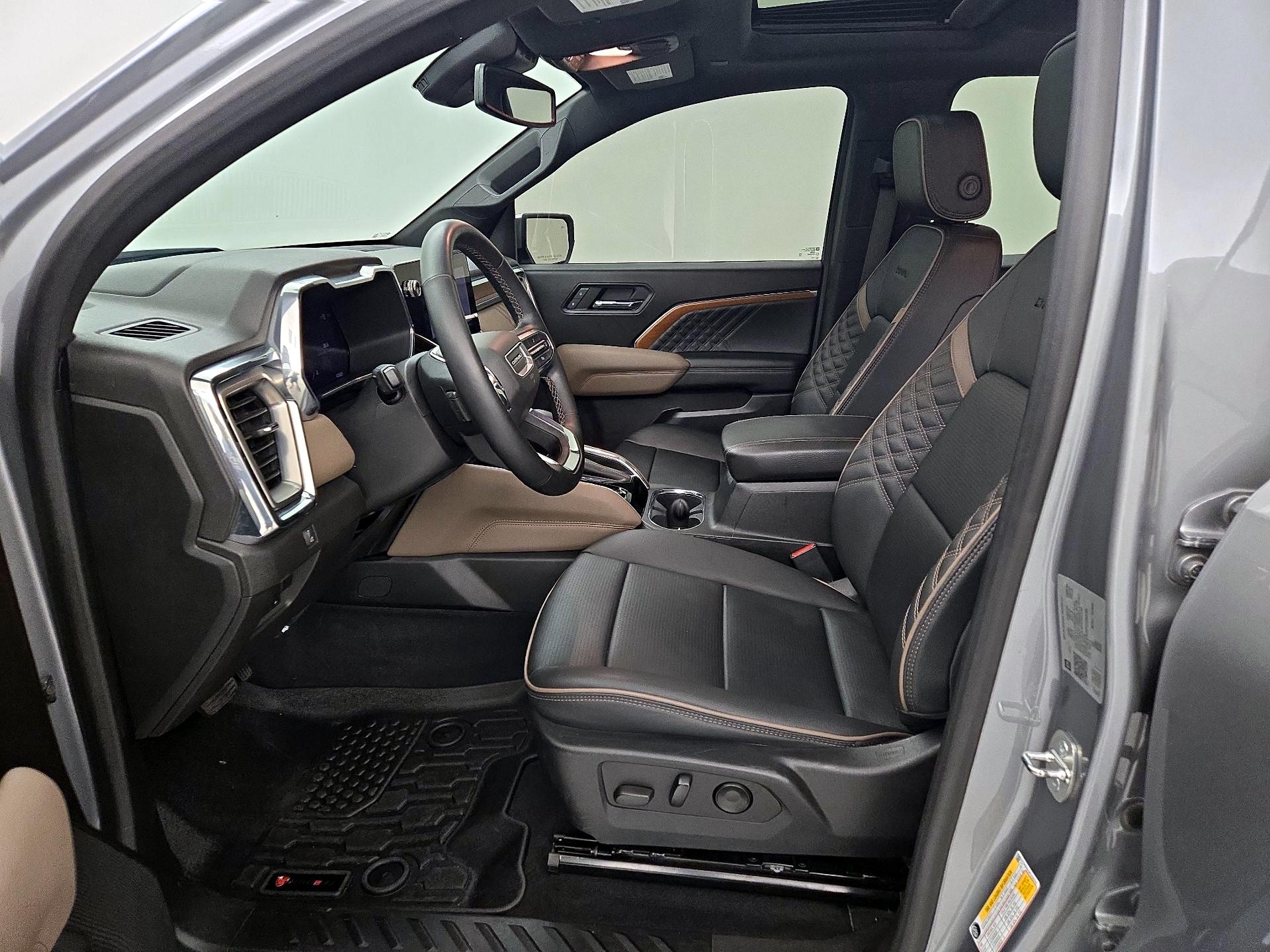 Thumbnail: 2023 GMC Canyon - 11