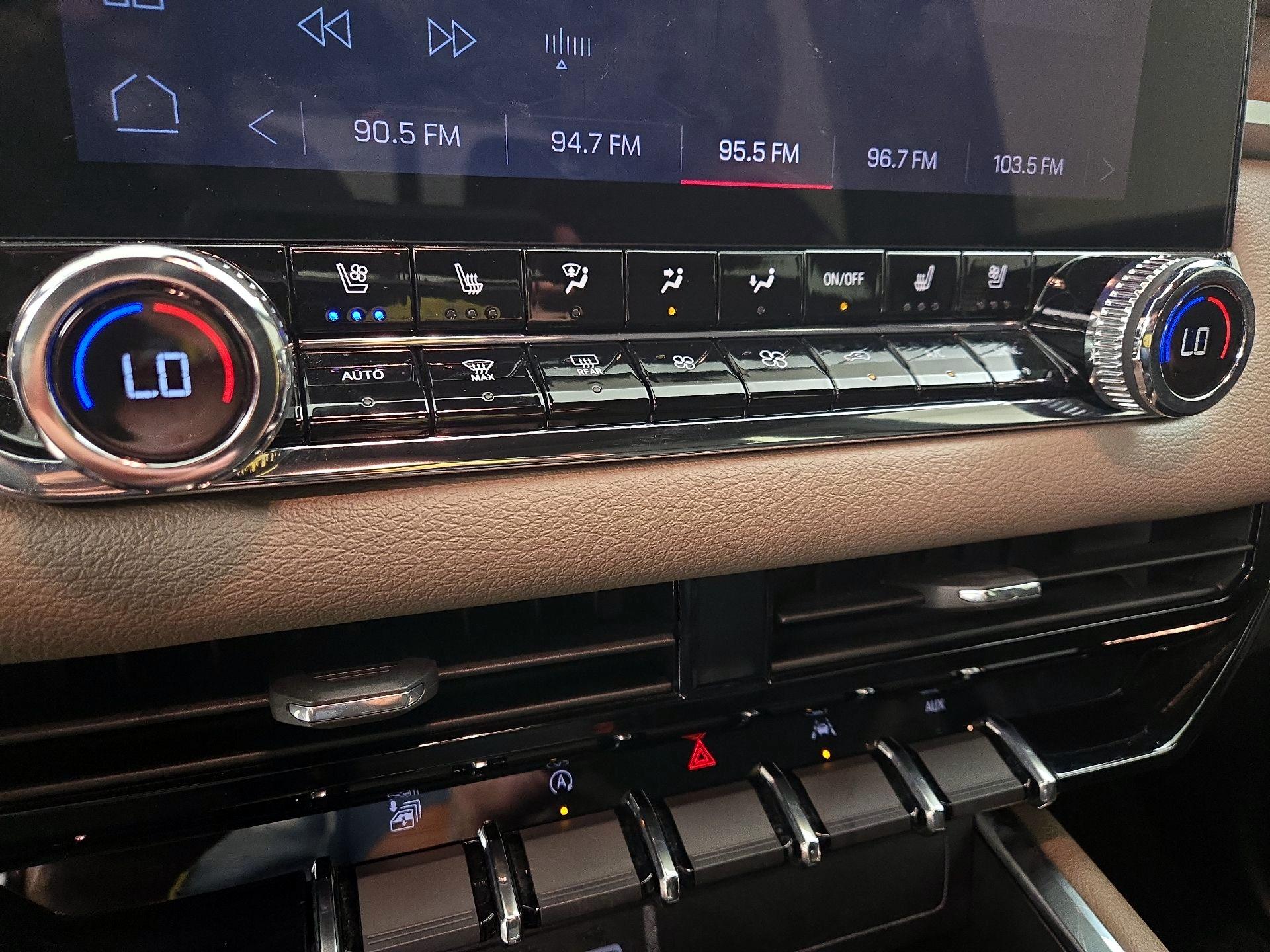 Thumbnail: 2023 GMC Canyon - 16