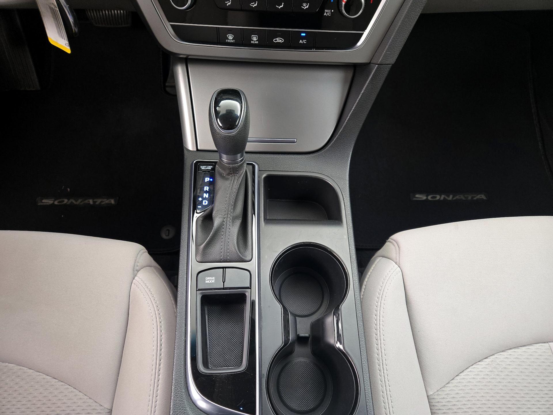 Thumbnail: 2017 Hyundai Sonata - 17