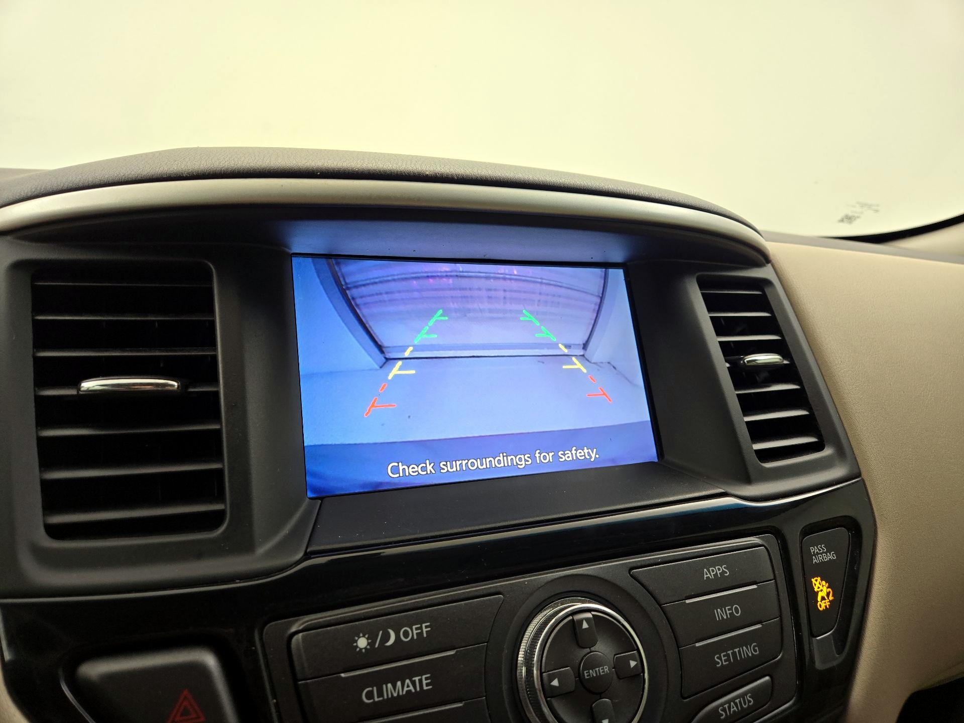 Thumbnail: 2017 Nissan Pathfinder - 14