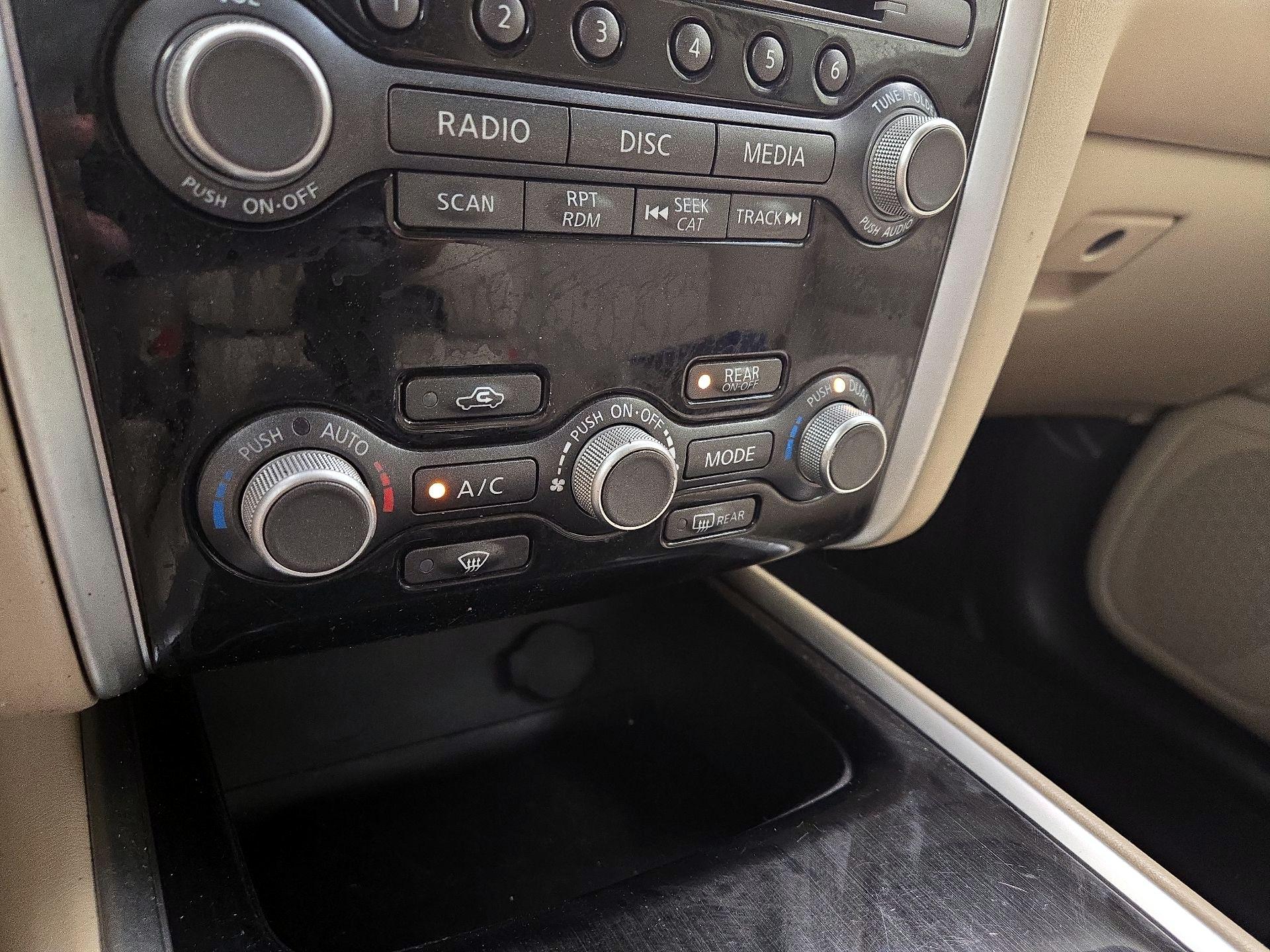 Thumbnail: 2017 Nissan Pathfinder - 16