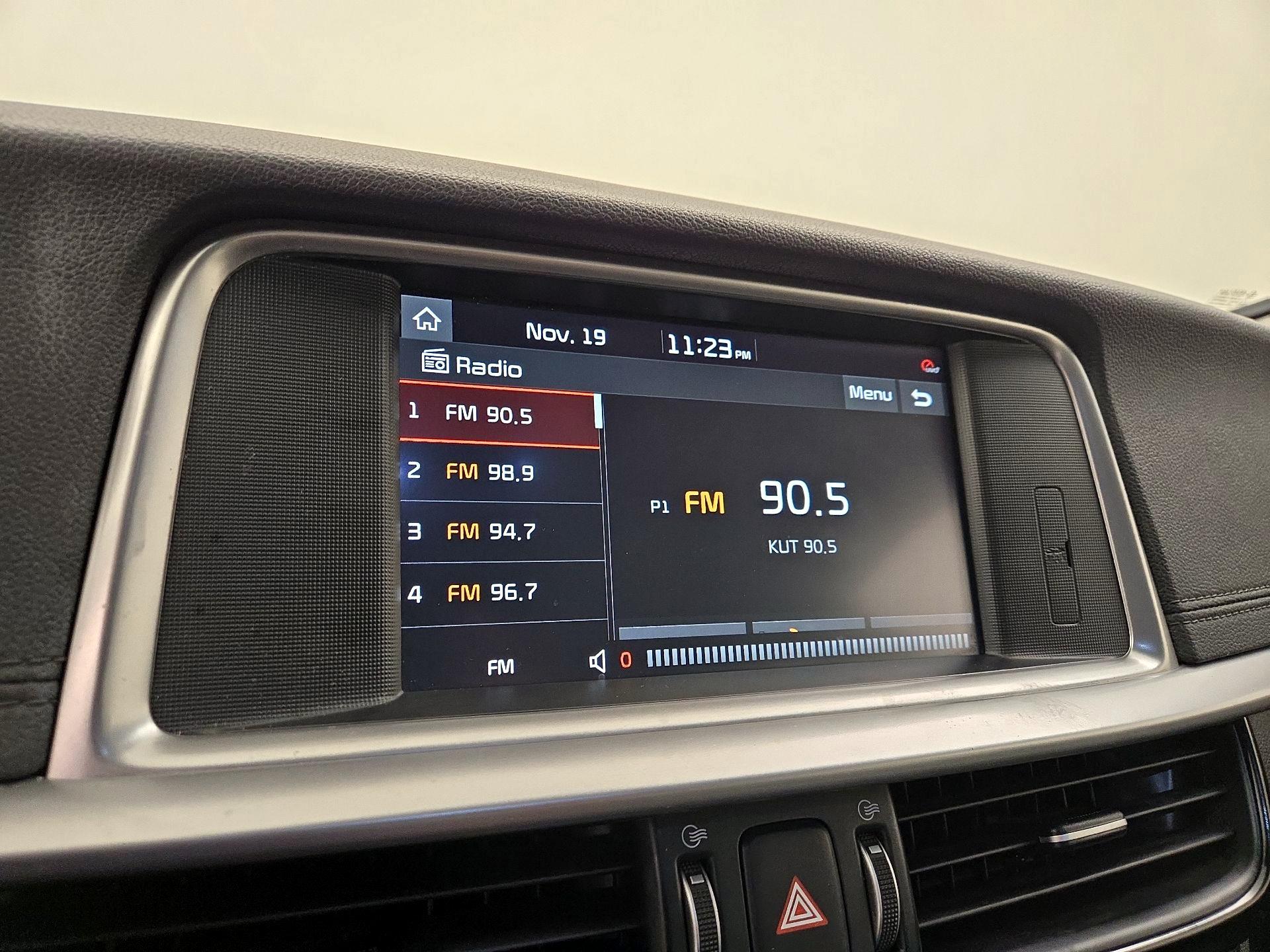 Thumbnail: 2020 Kia Optima - 16