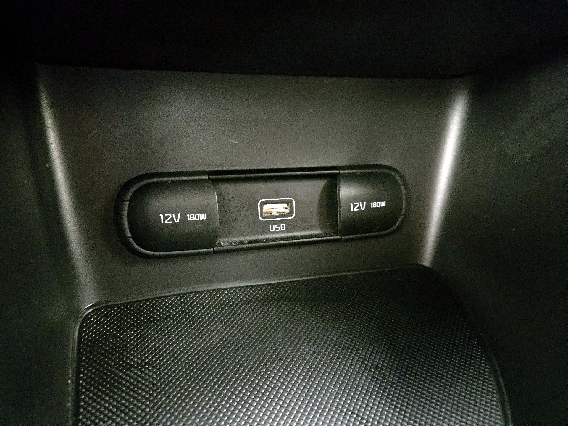 Thumbnail: 2022 Kia Sportage - 18