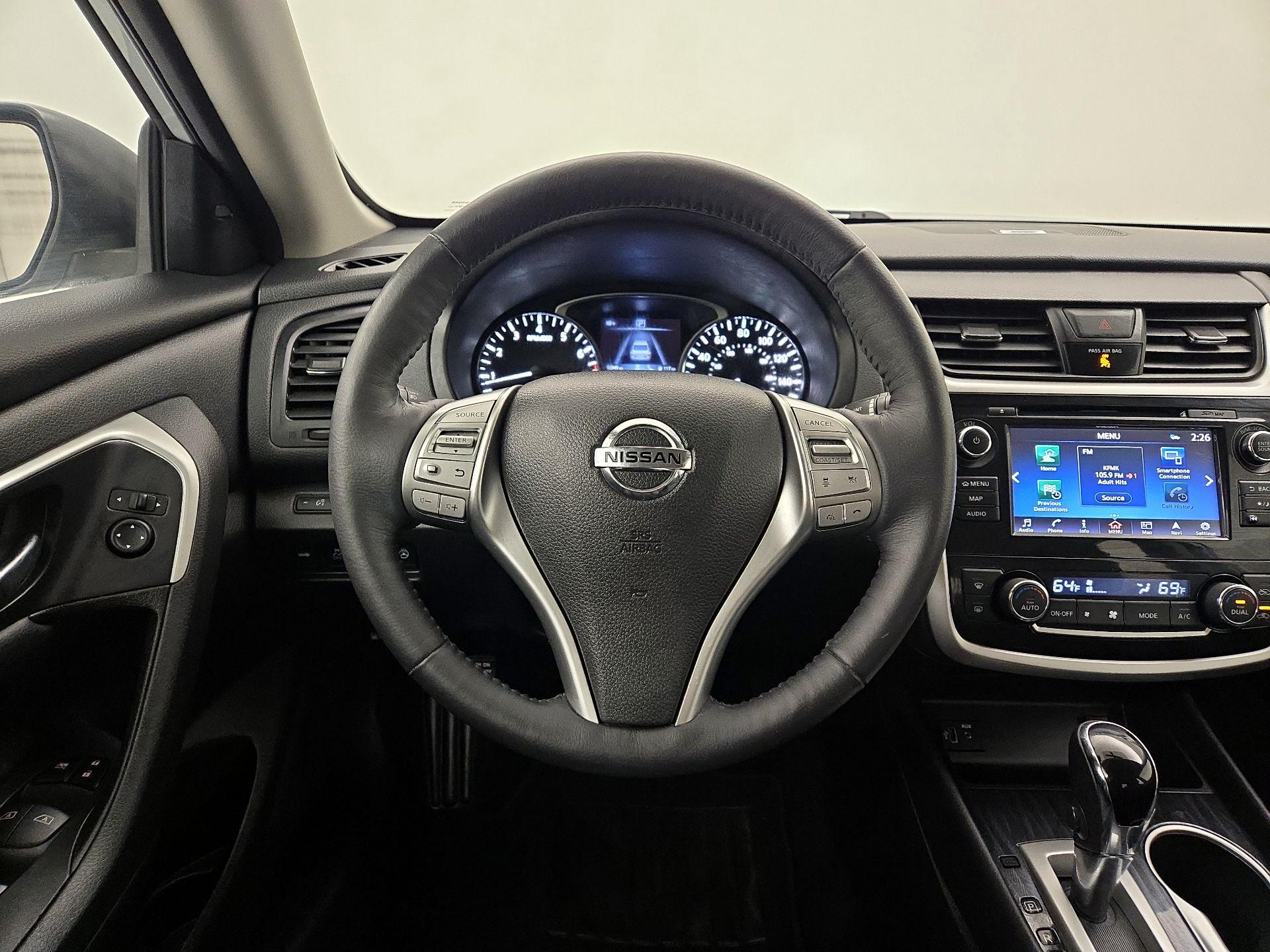 Thumbnail: 2018 Nissan Altima - 10