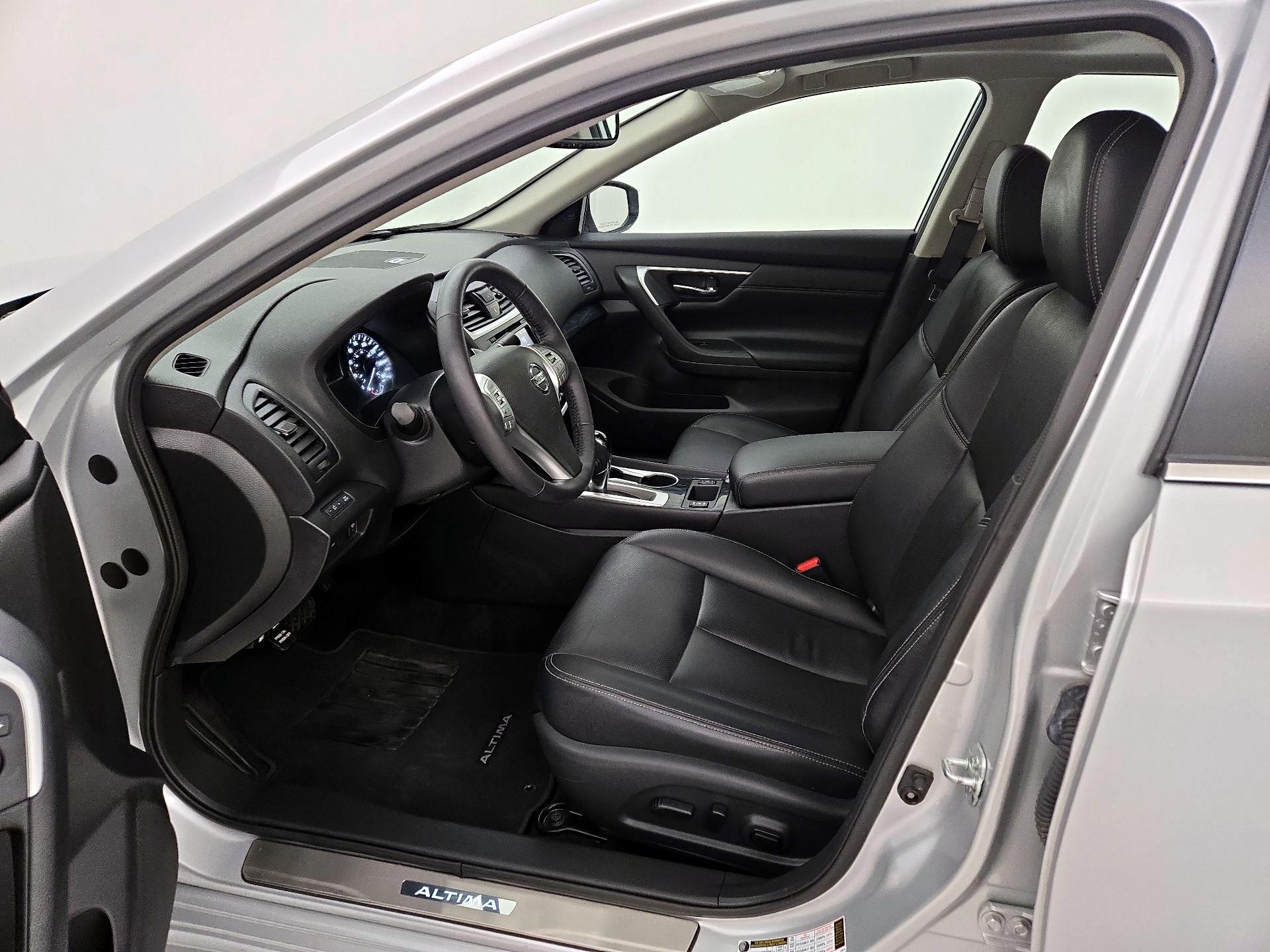 Thumbnail: 2018 Nissan Altima - 11