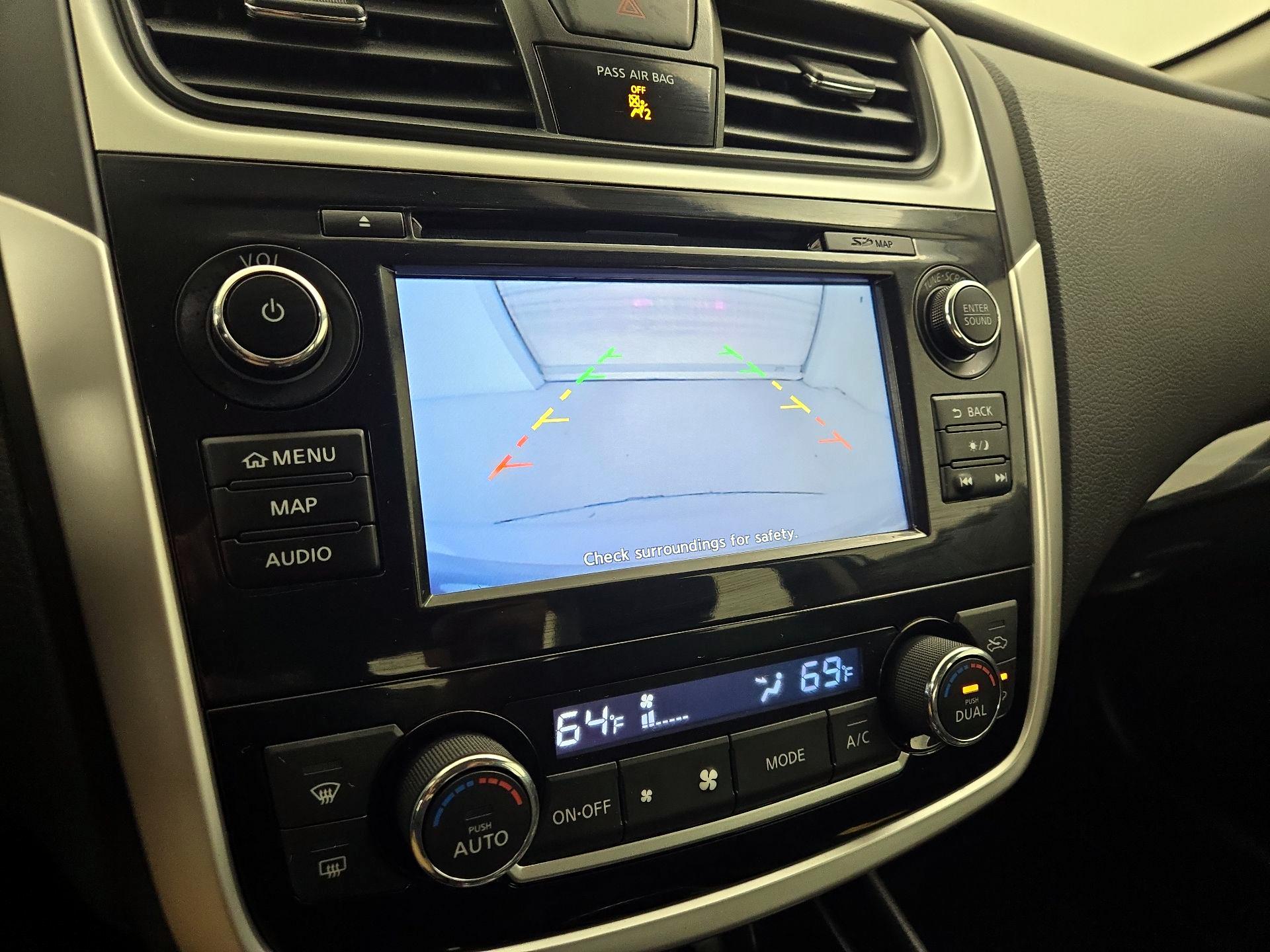 Thumbnail: 2018 Nissan Altima - 15