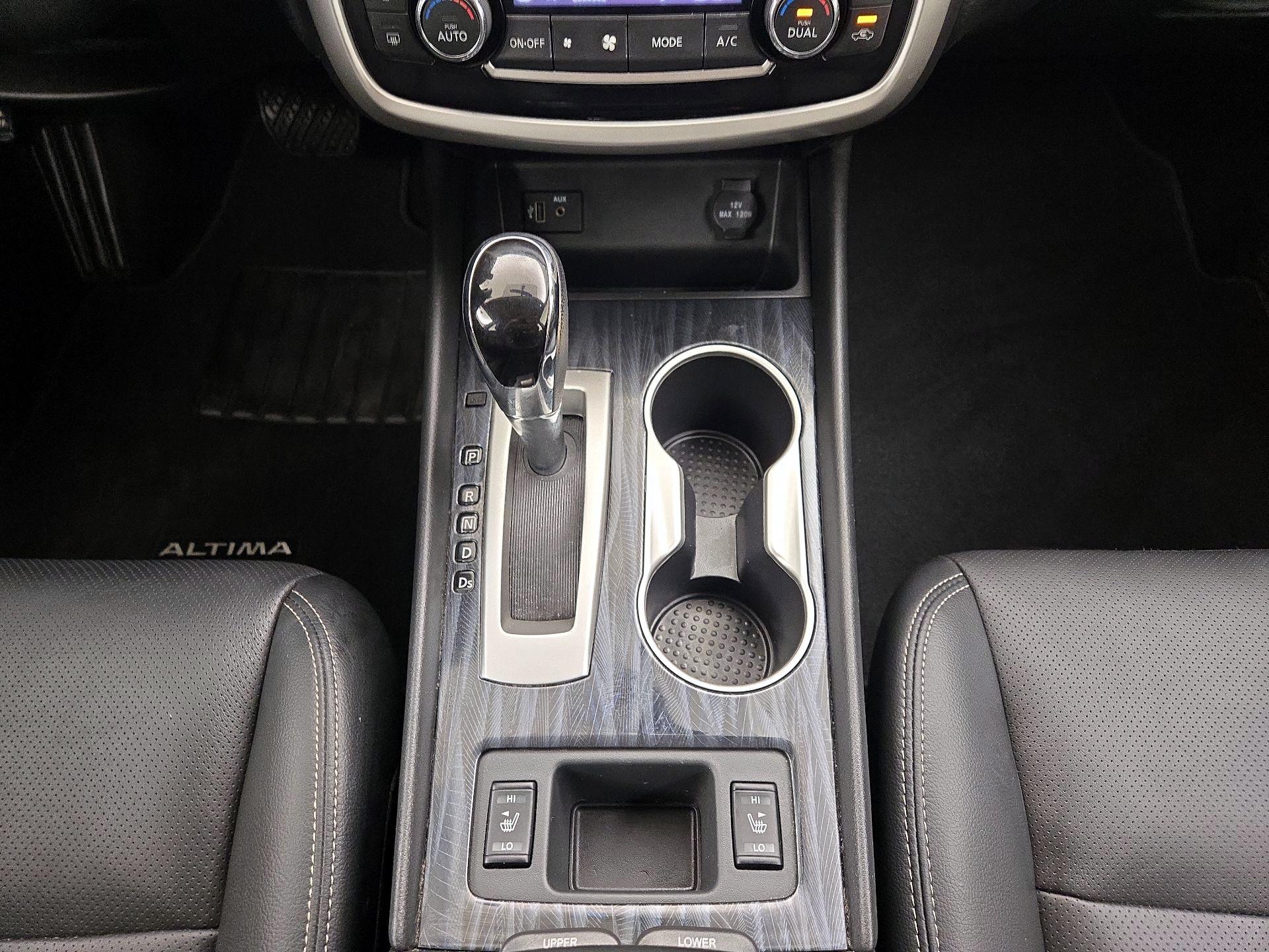 Thumbnail: 2018 Nissan Altima - 18