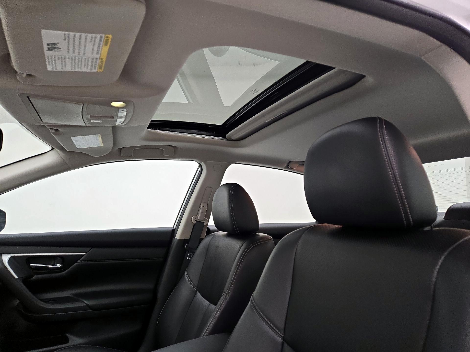 Thumbnail: 2018 Nissan Altima - 20