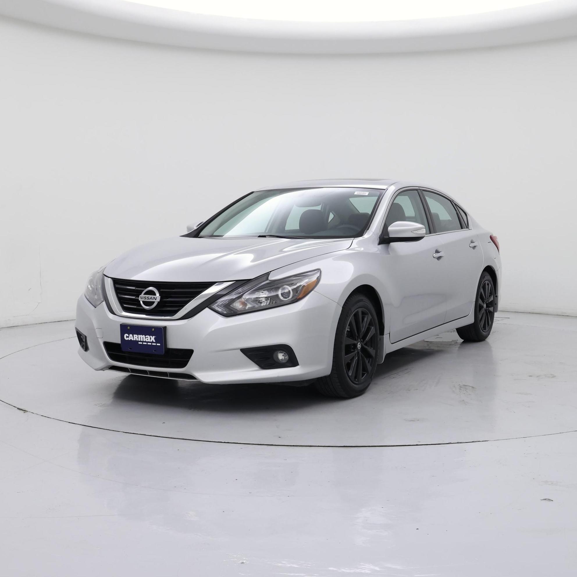 Thumbnail: 2018 Nissan Altima - 4