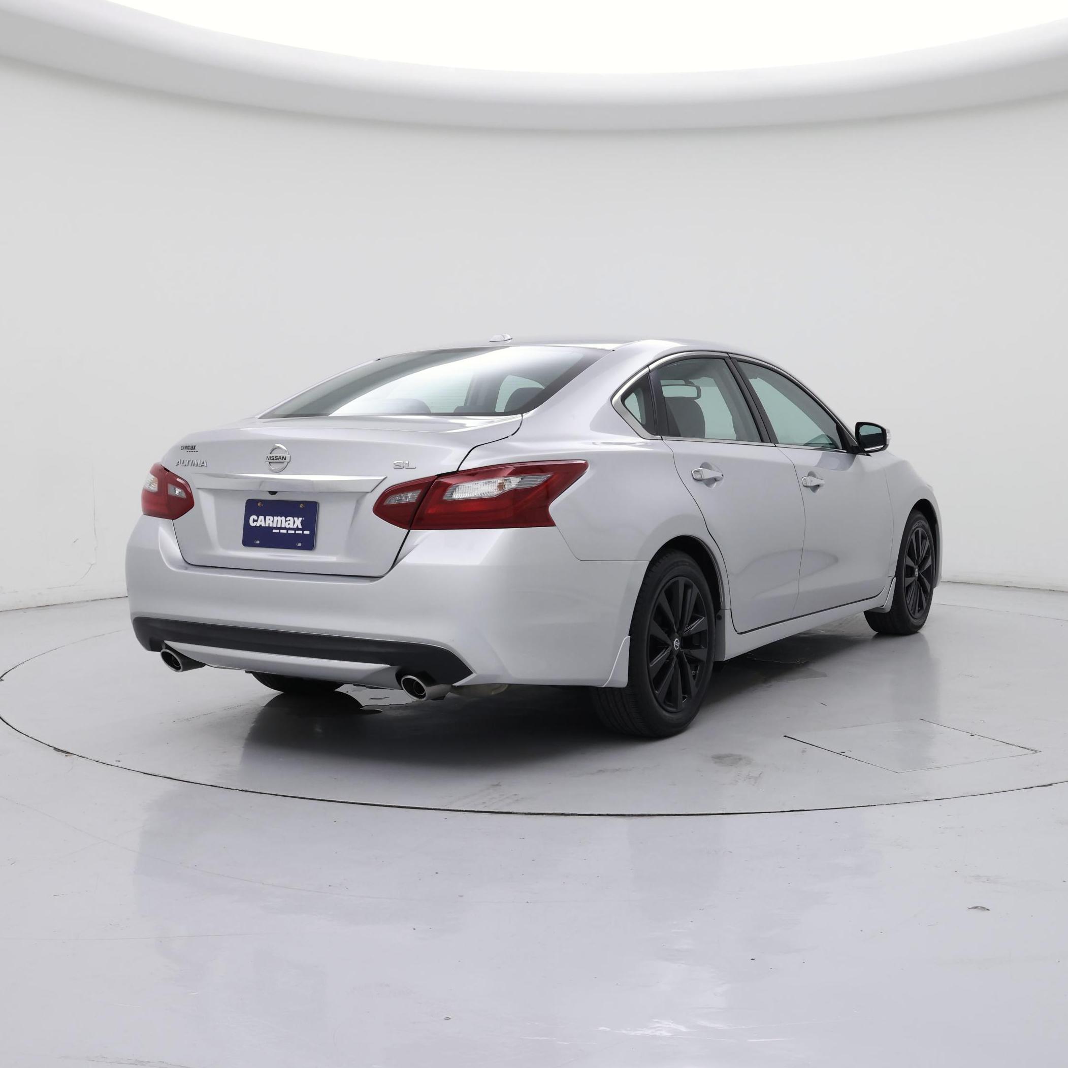 Thumbnail: 2018 Nissan Altima - 8