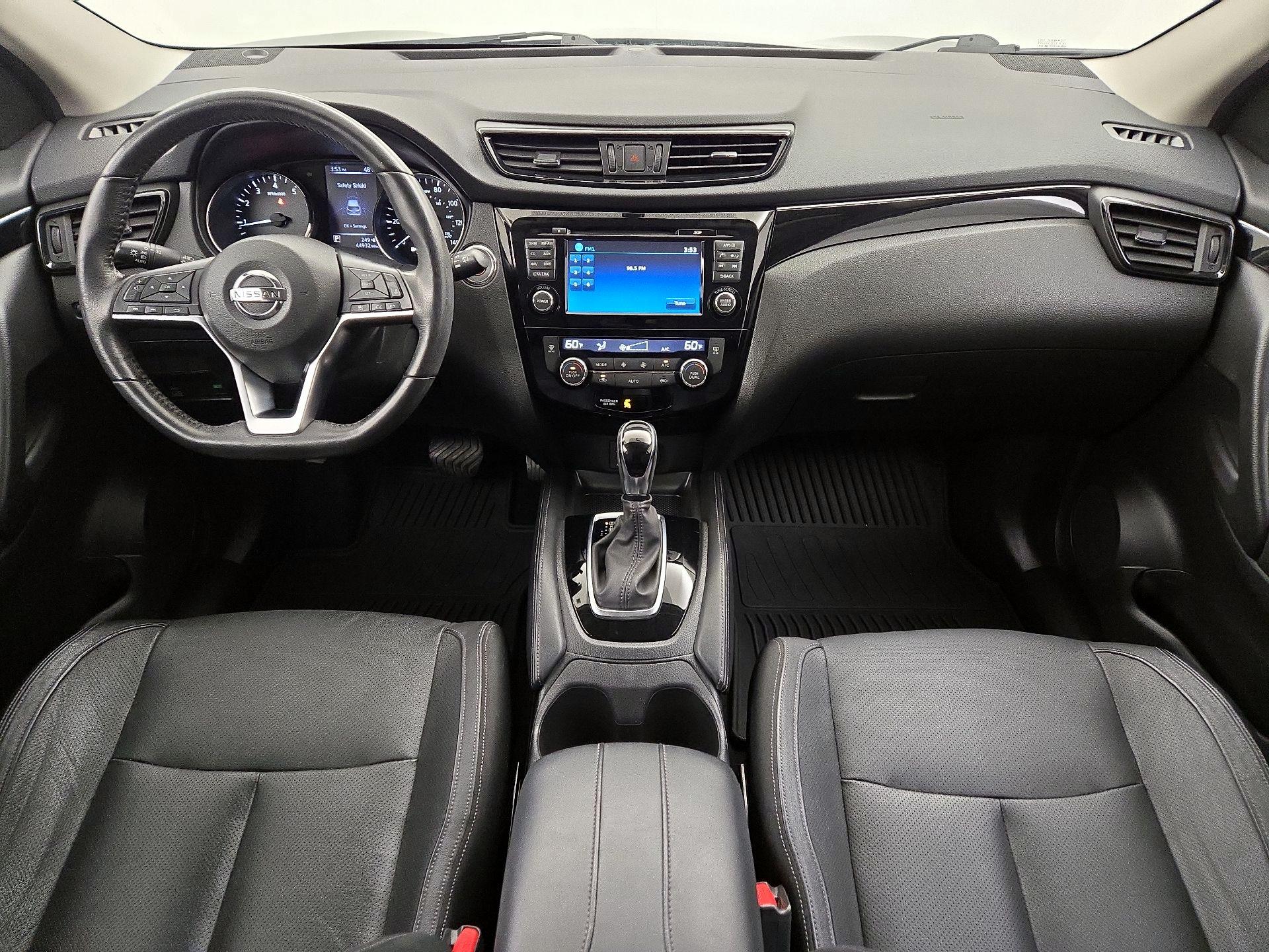 Thumbnail: 2018 Nissan Rogue Sport - 9