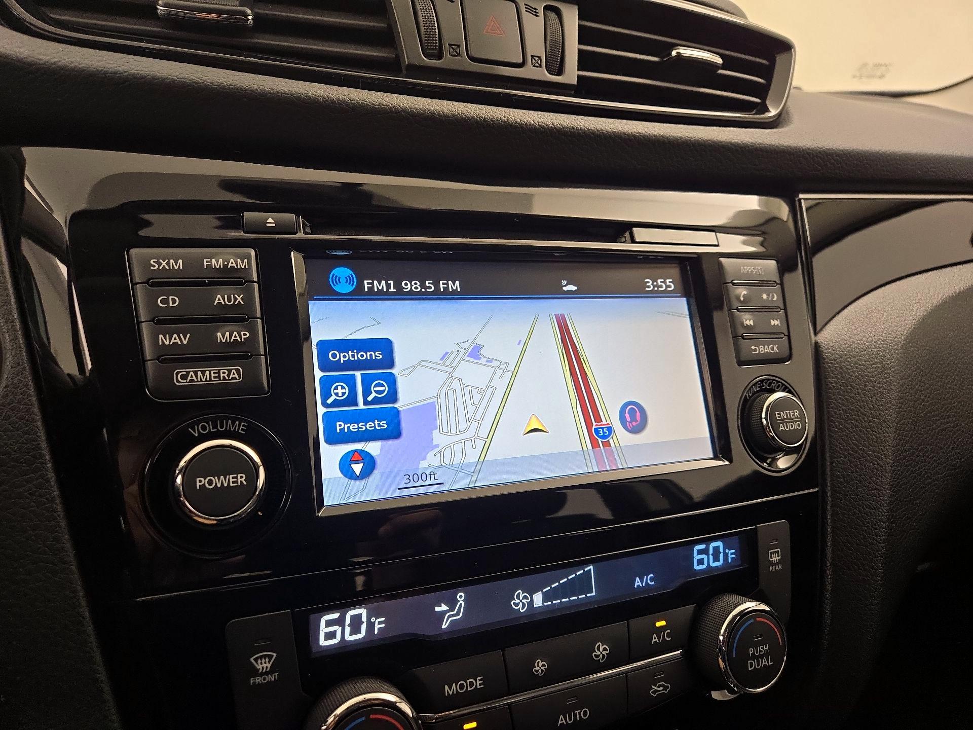 Thumbnail: 2018 Nissan Rogue Sport - 14