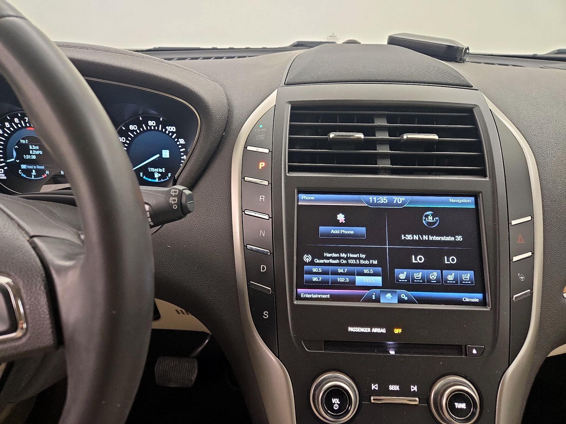 Thumbnail: 2015 Lincoln MKC - 17