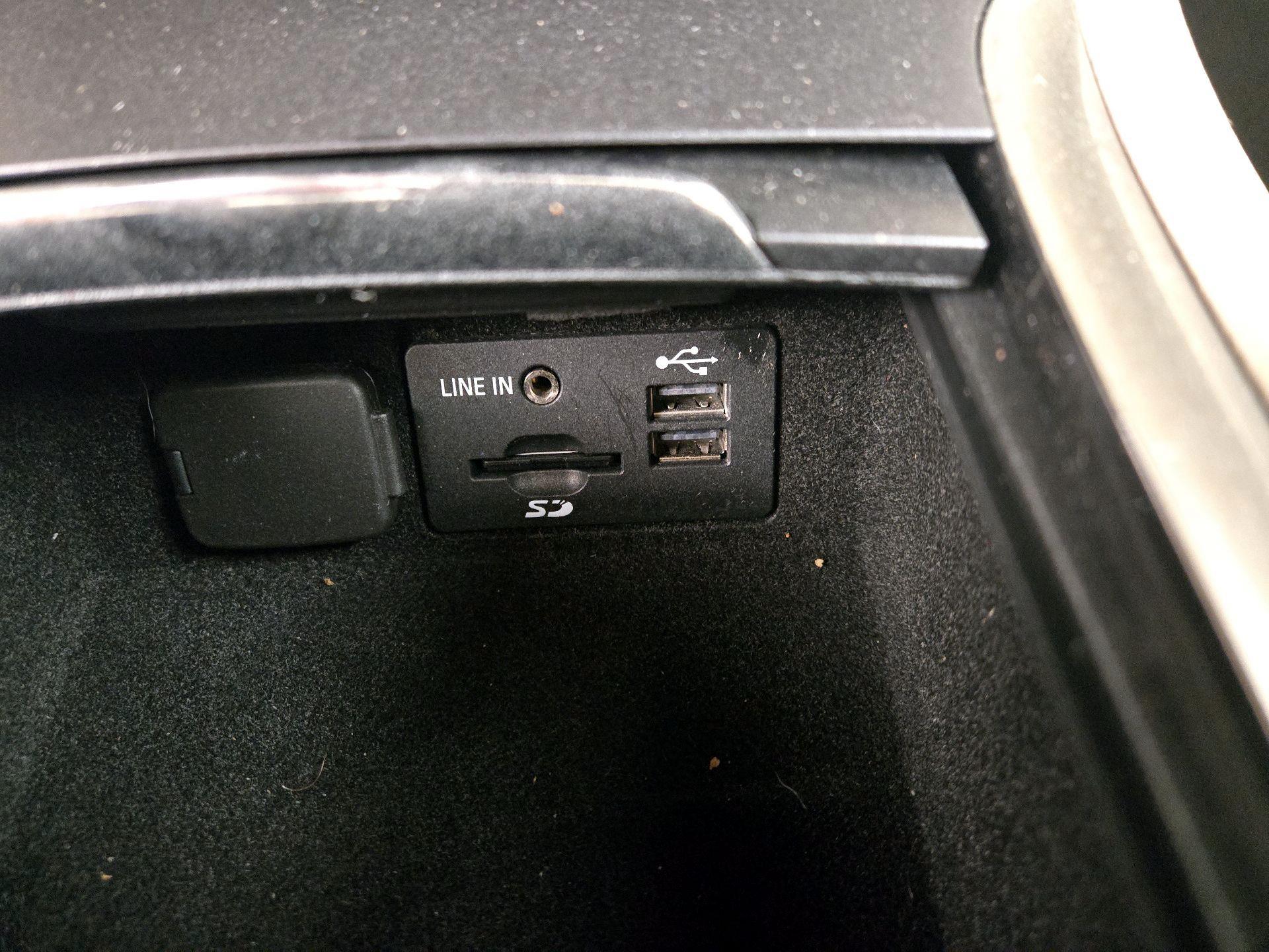 Thumbnail: 2015 Lincoln MKC - 18