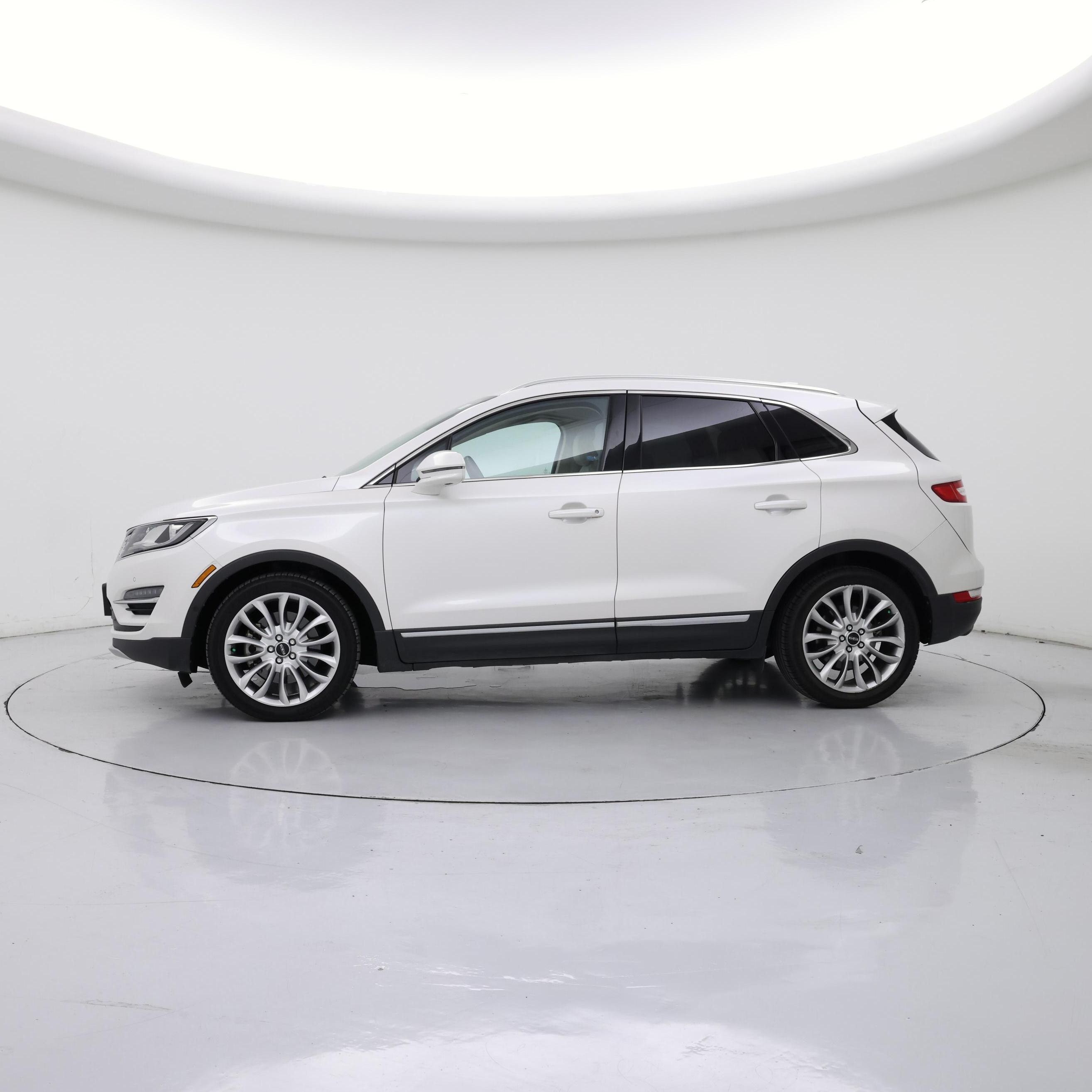 Thumbnail: 2015 Lincoln MKC - 3
