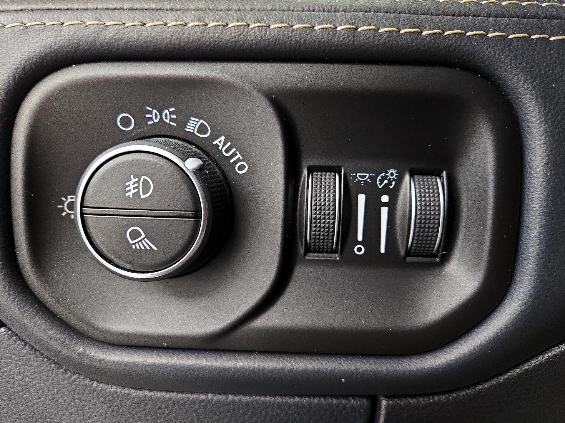 Thumbnail: 2019 RAM 1500 - 13