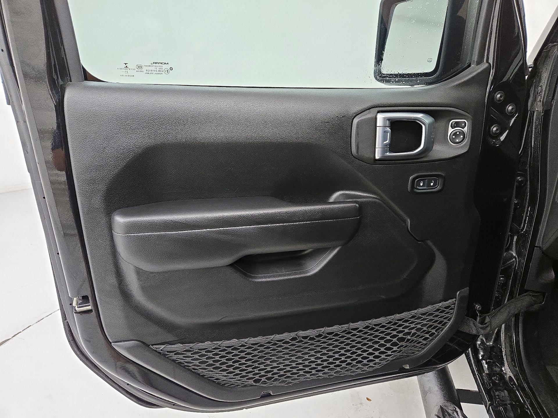 Thumbnail: 2021 Jeep Wrangler - 12