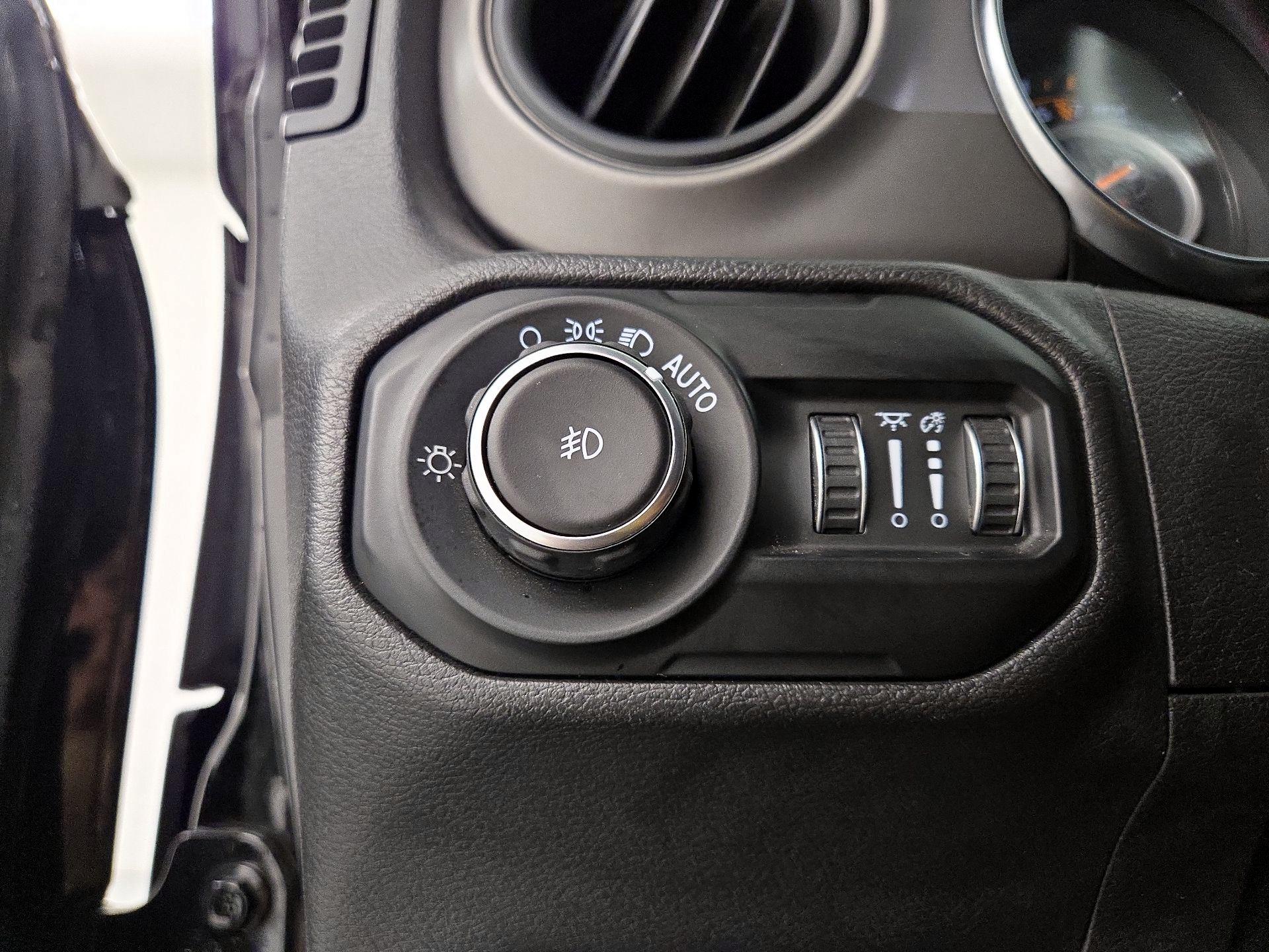 Thumbnail: 2021 Jeep Wrangler - 13