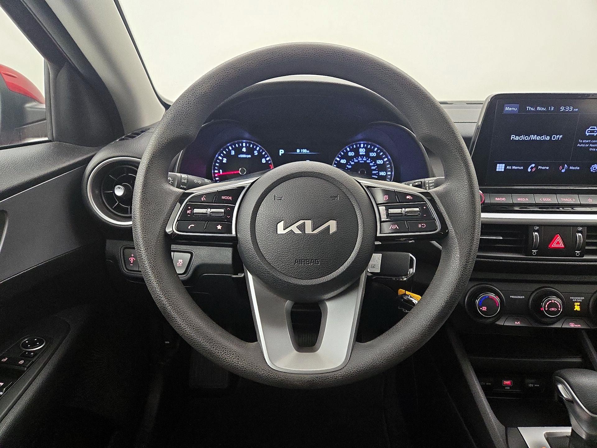 Thumbnail: 2022 Kia Forte - 10