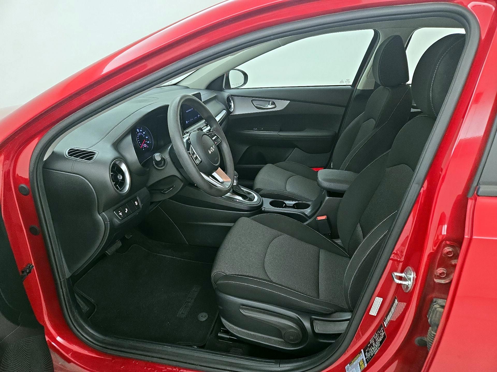 Thumbnail: 2022 Kia Forte - 11