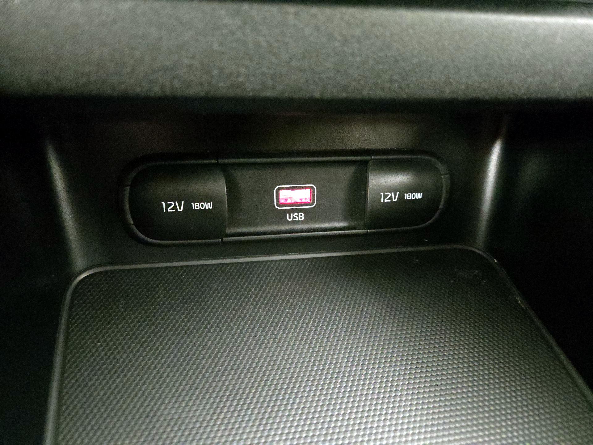 Thumbnail: 2022 Kia Forte - 18