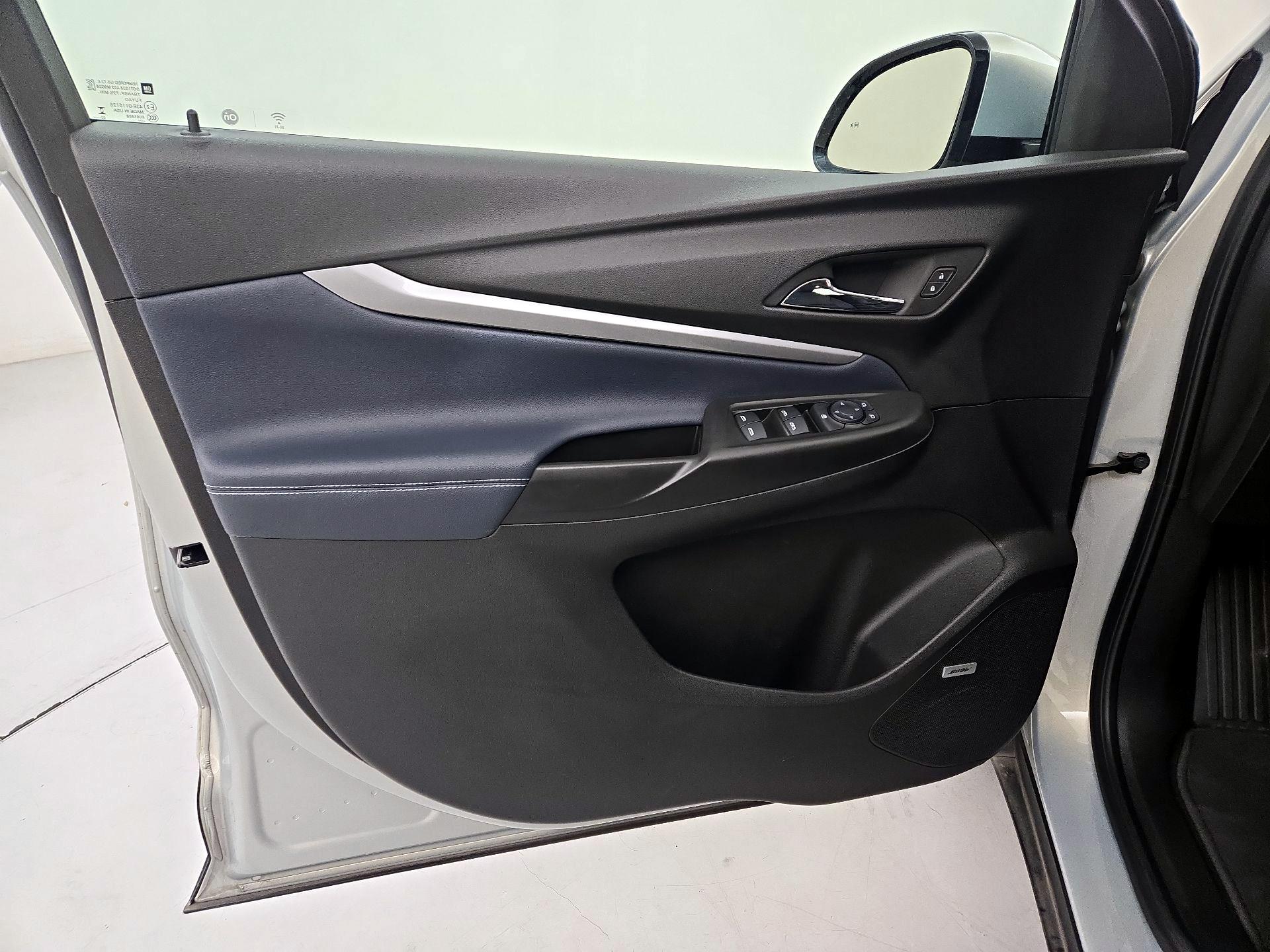 Thumbnail: 2023 Chevrolet Bolt EUV - 12