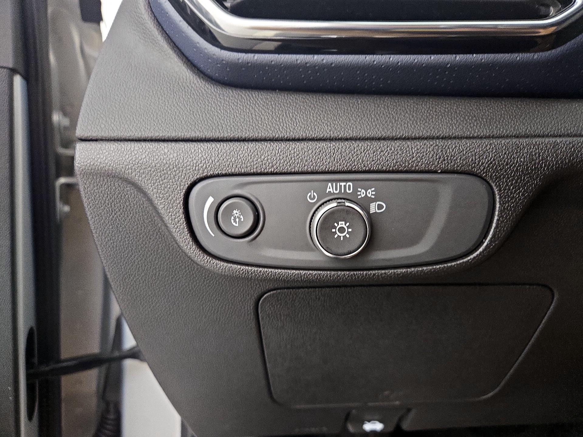 Thumbnail: 2023 Chevrolet Bolt EUV - 13