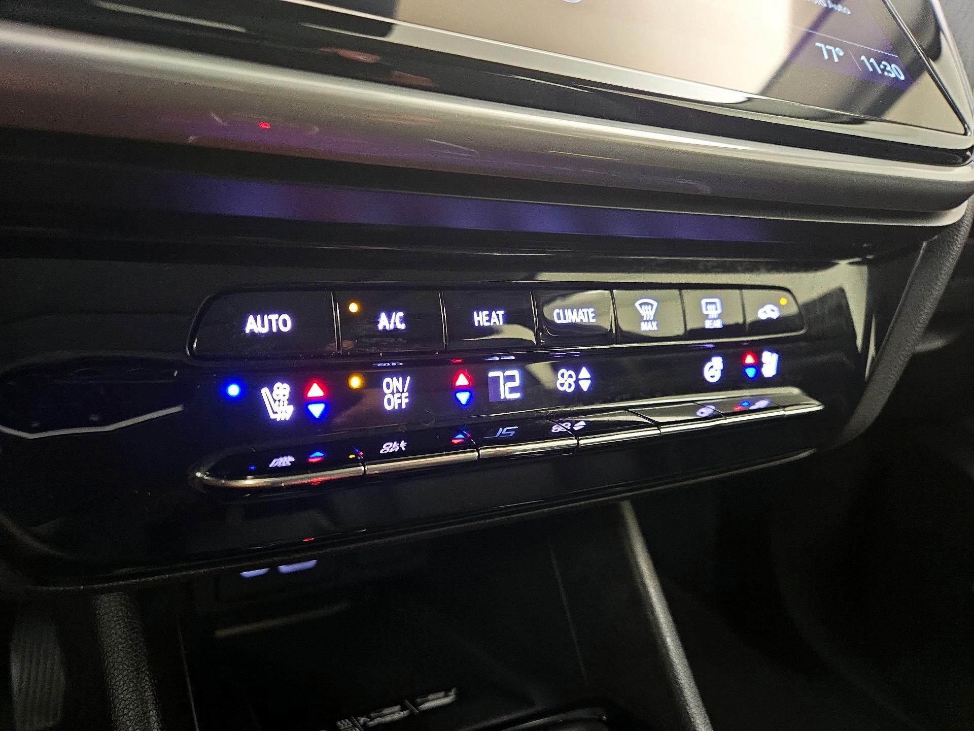 Thumbnail: 2023 Chevrolet Bolt EUV - 17